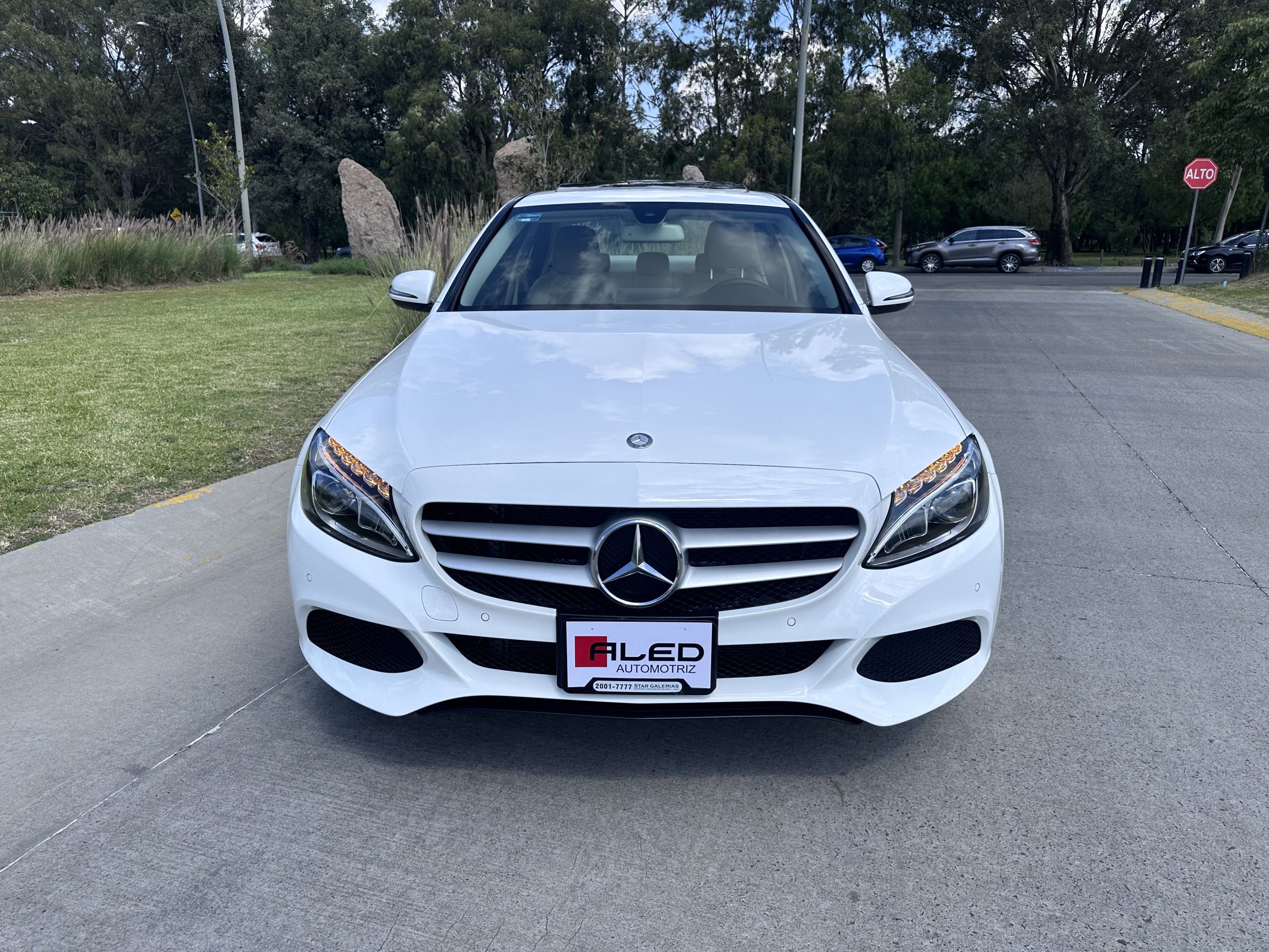 Mercedes-Benz Clase C 2017 200 Exclusive Automático Blanco