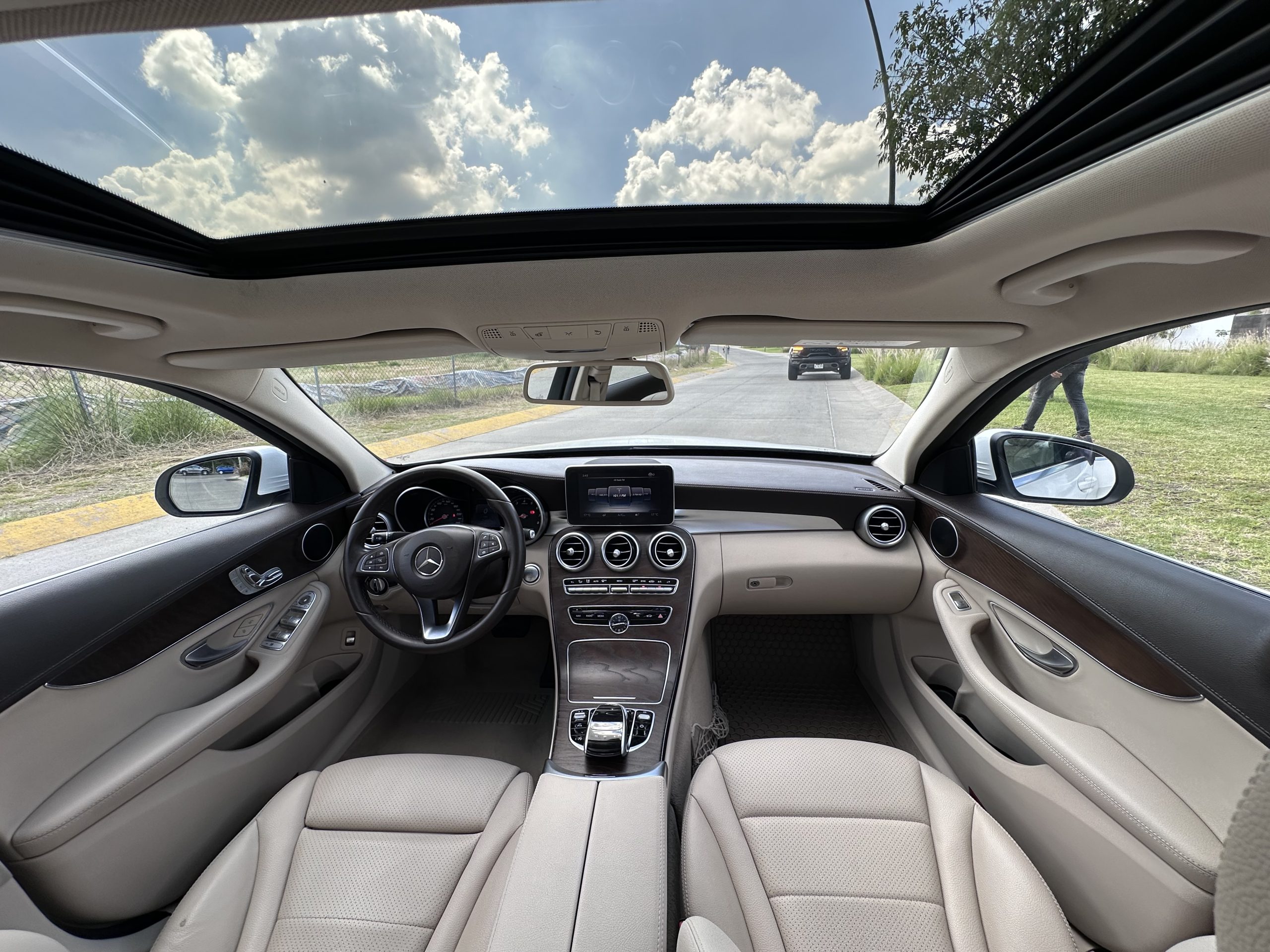 Mercedes-Benz Clase C 2017 200 Exclusive Automático Blanco
