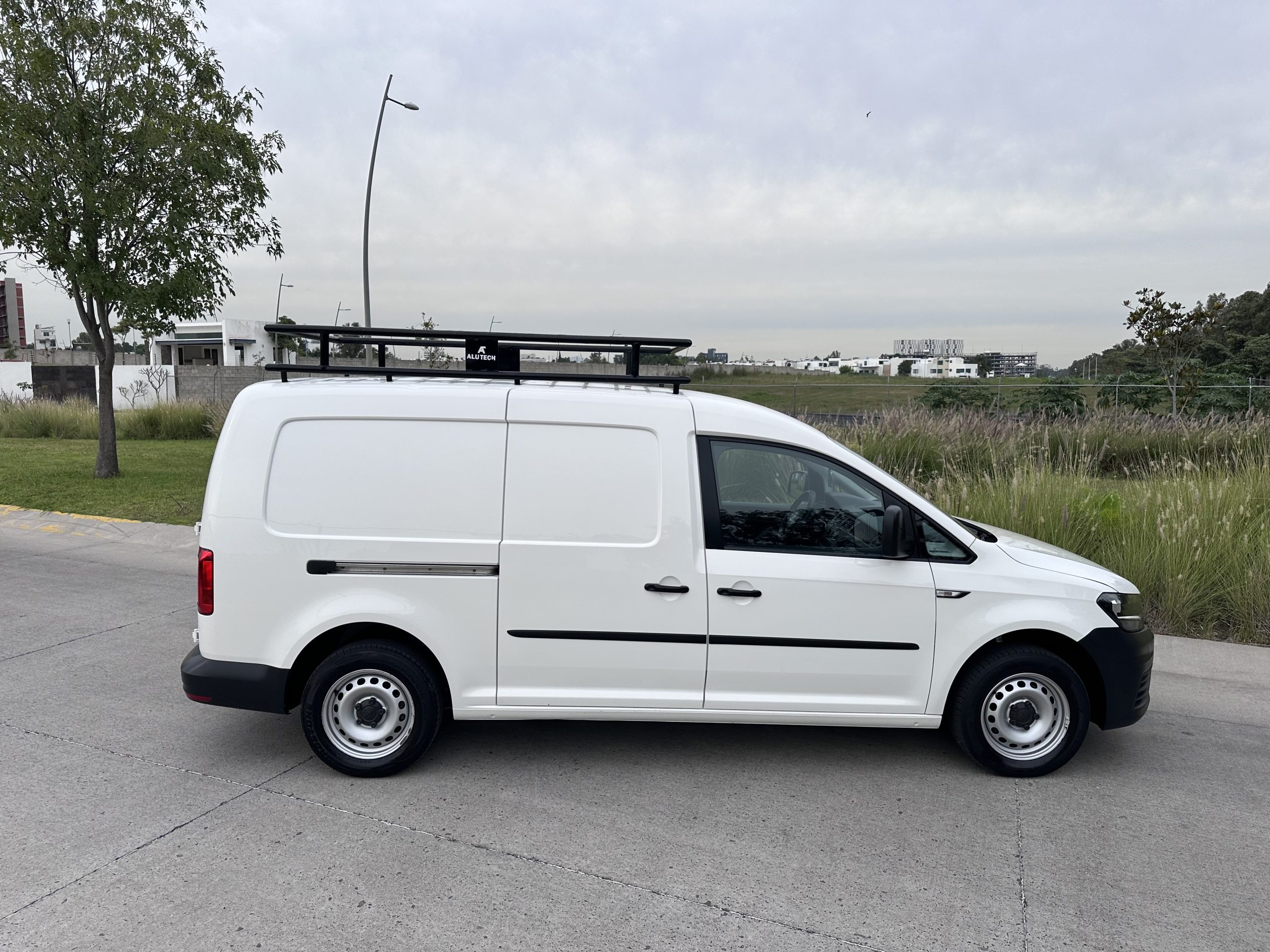 Volkswagen Caddy 2020 Maxi Manual Blanco