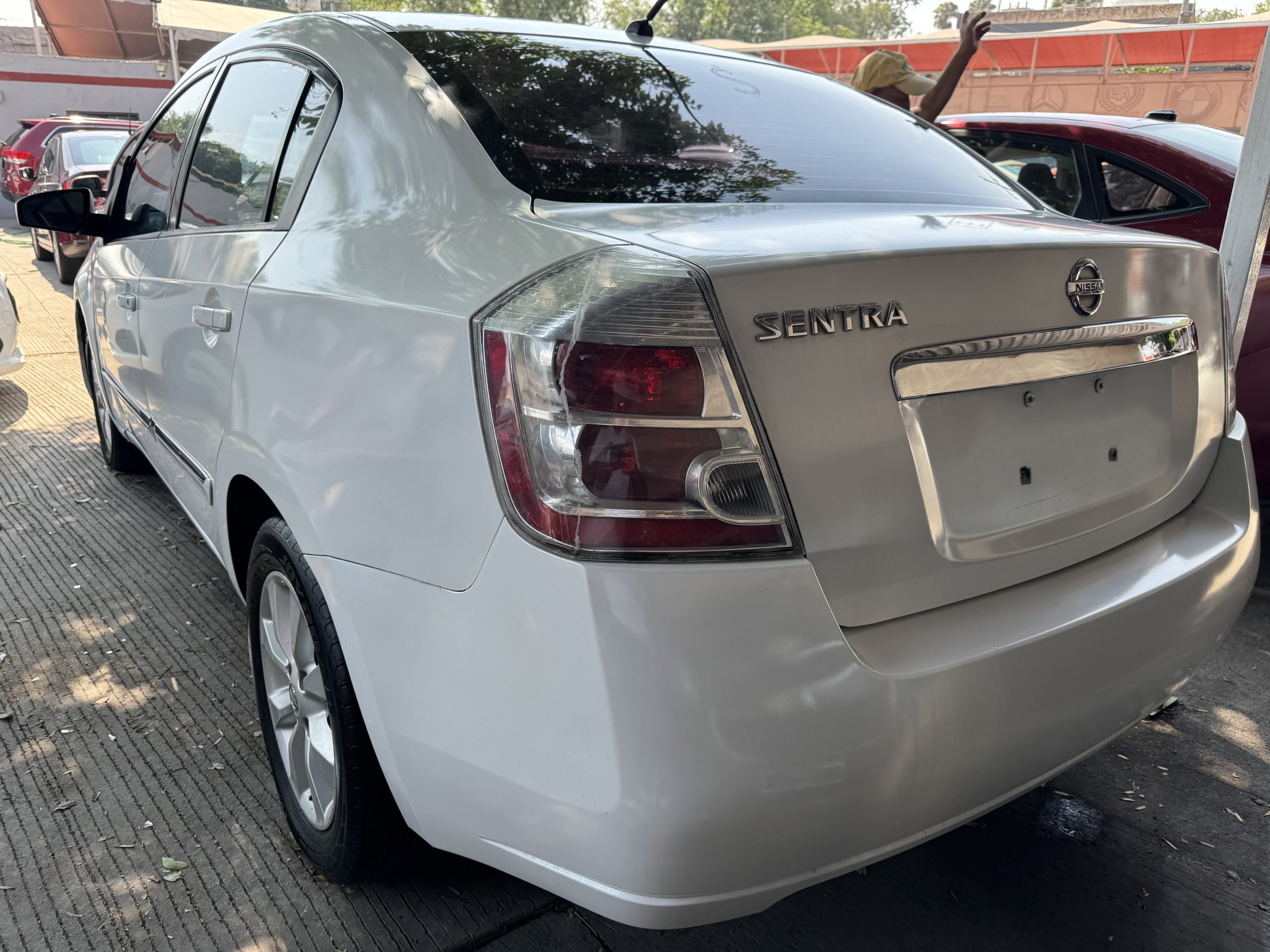 Nissan Sentra 2012 Custon Automático Blanco