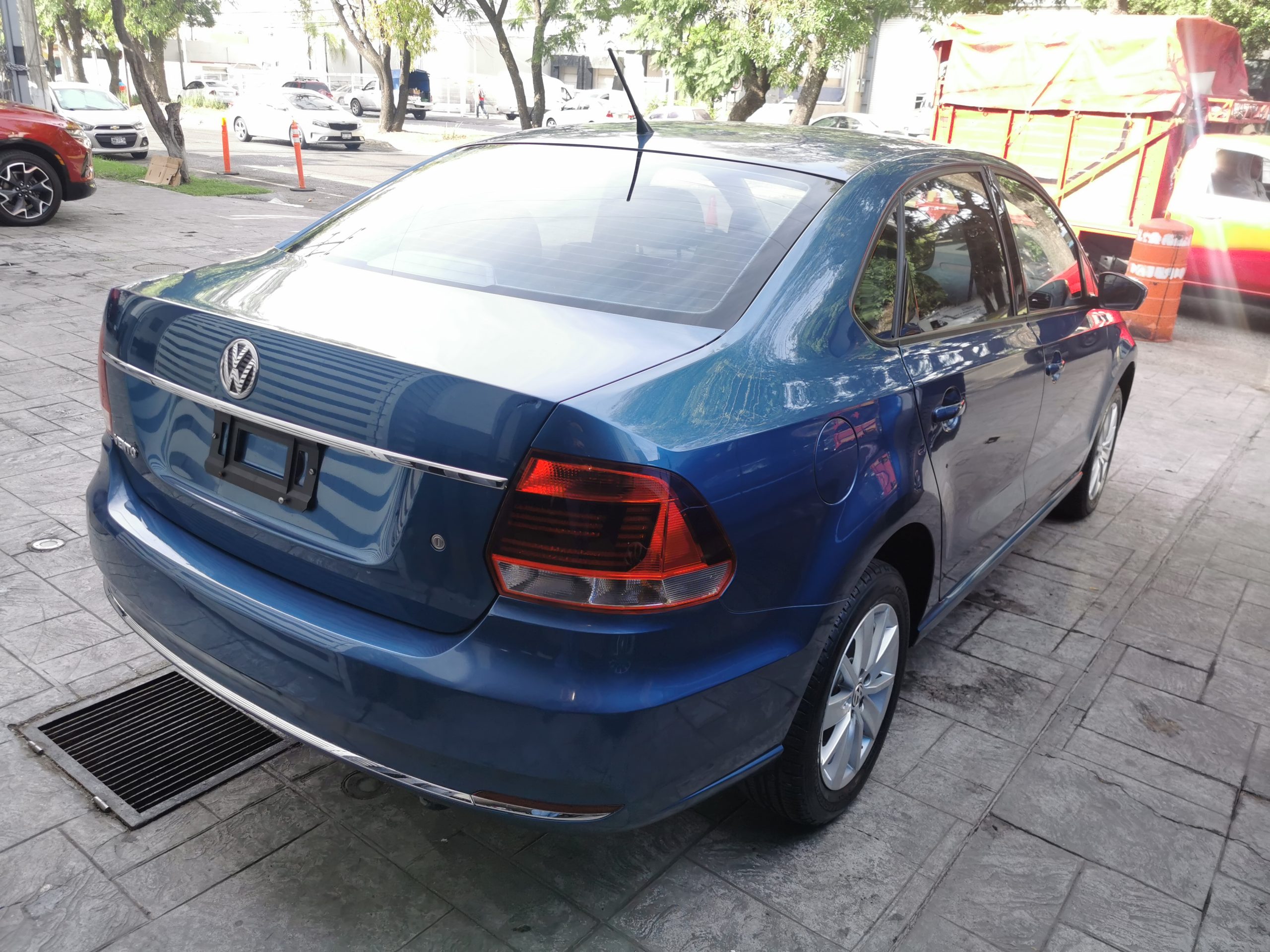 Volkswagen Vento 2018 CONFORLINE Automático Azul