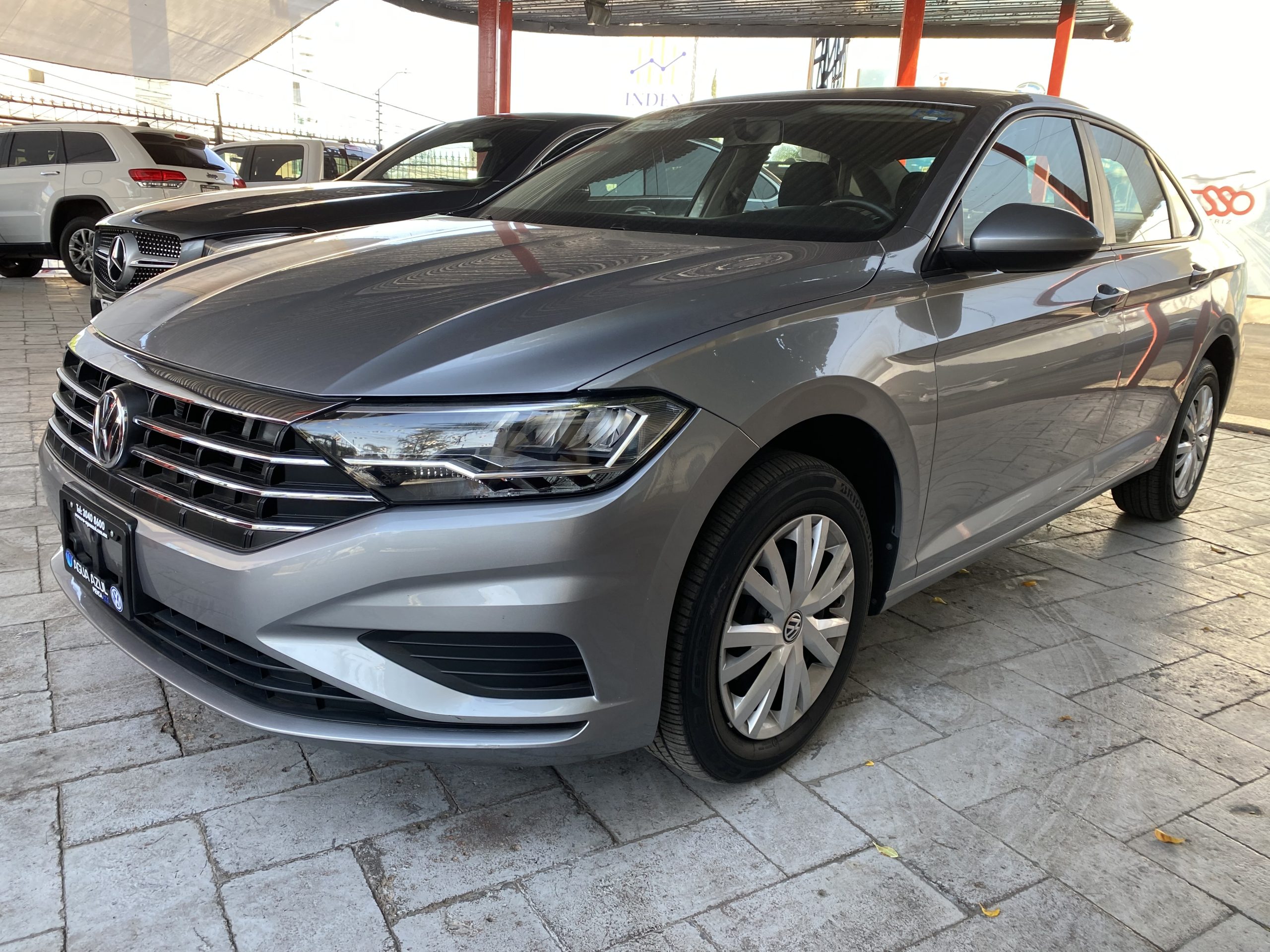 Volkswagen Jetta 2020 TRENDLINE Automático Plata