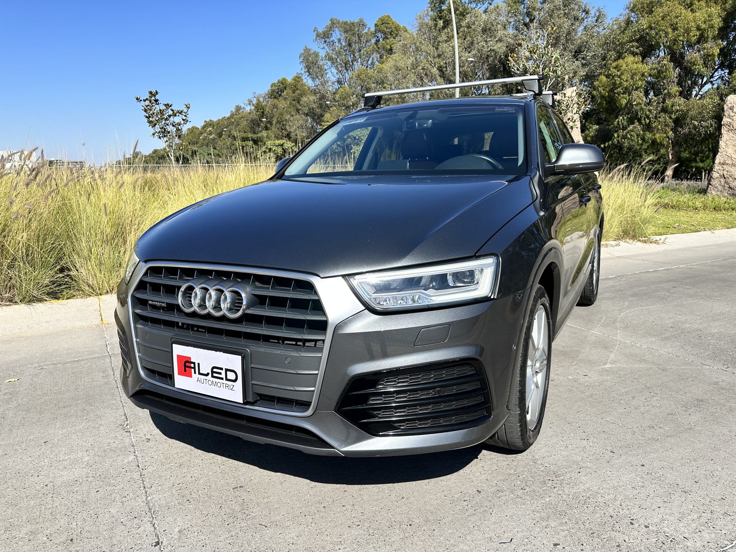 Audi Q3 2018 Elite Automático Gris