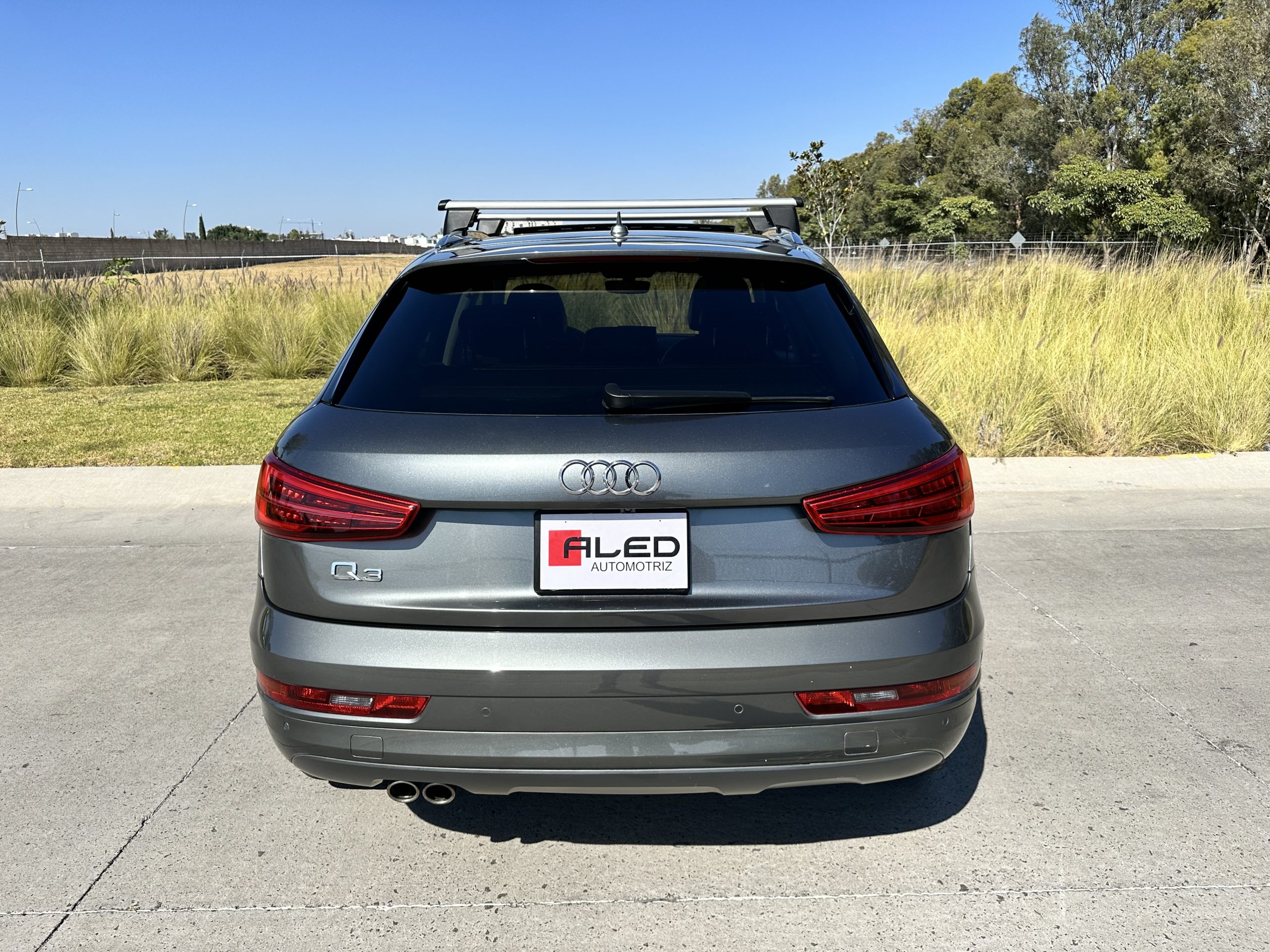 Audi Q3 2018 Elite Automático Gris