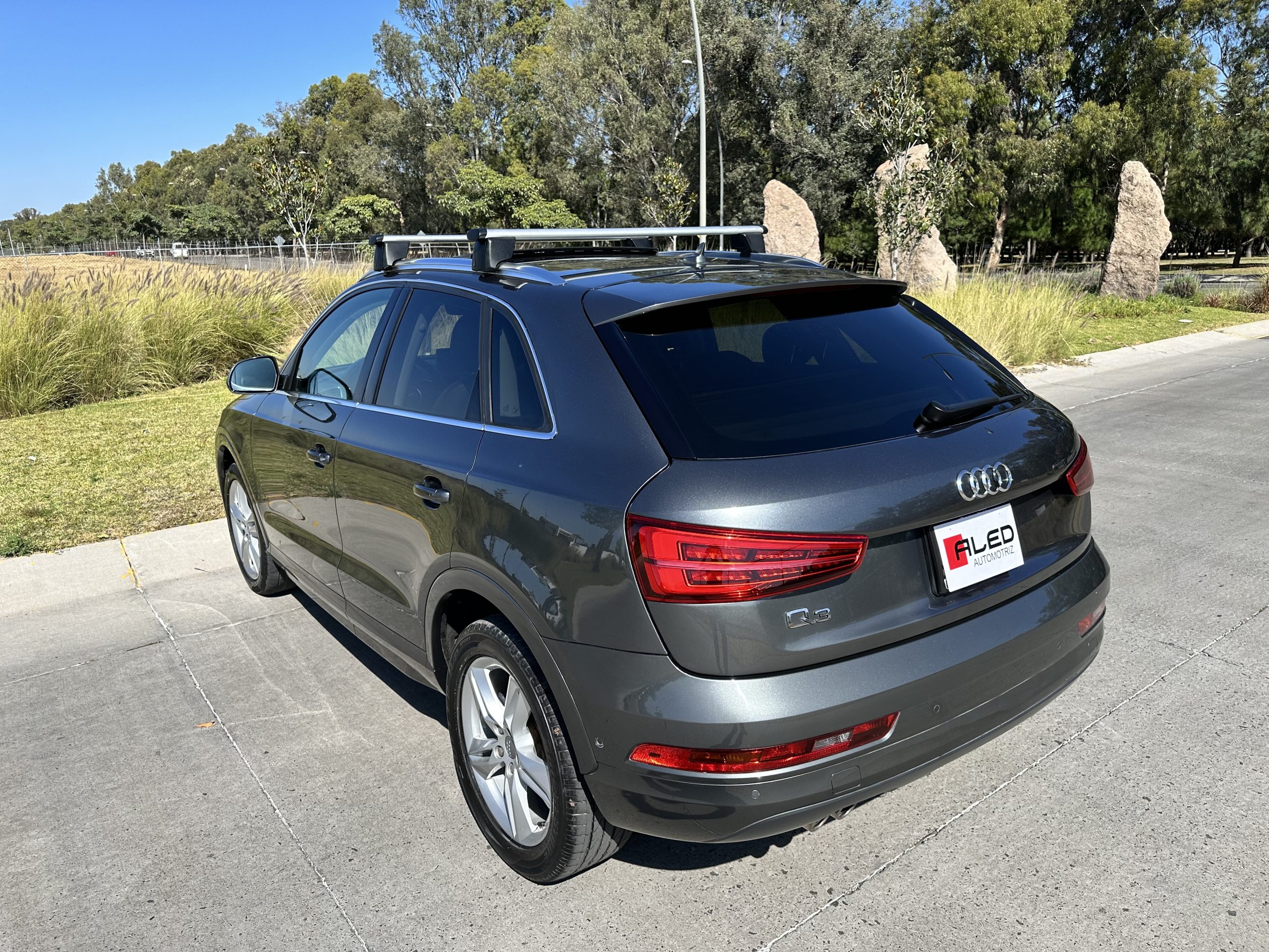 Audi Q3 2018 Elite Automático Gris