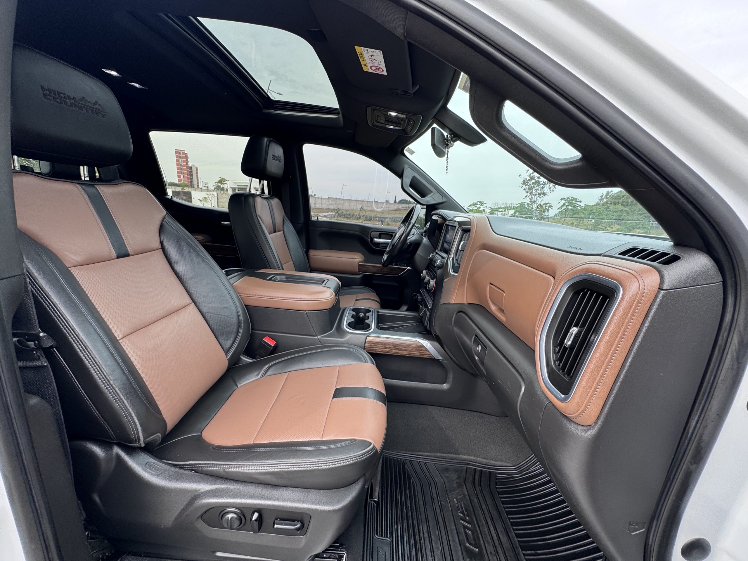 Chevrolet Cheyenne 2021 High Country Automático Blanco