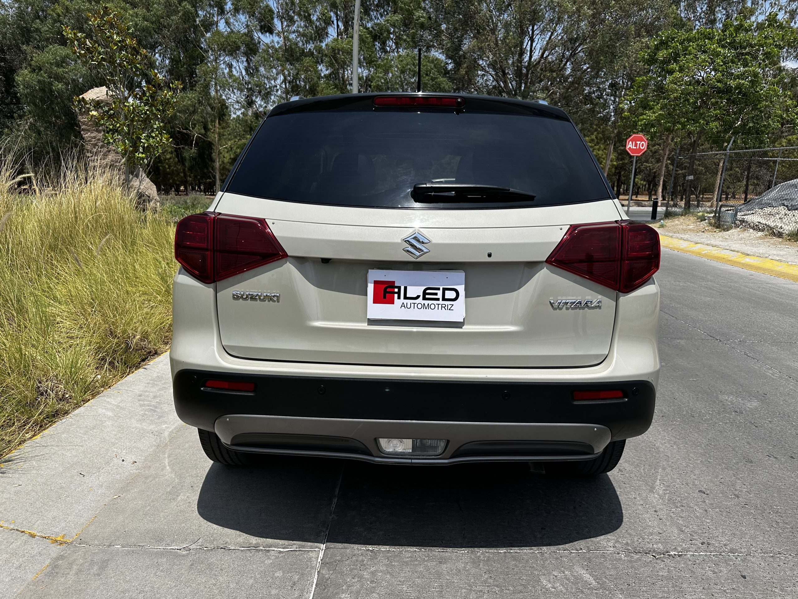 Suzuki Vitara 2021 GLX Automático Beige