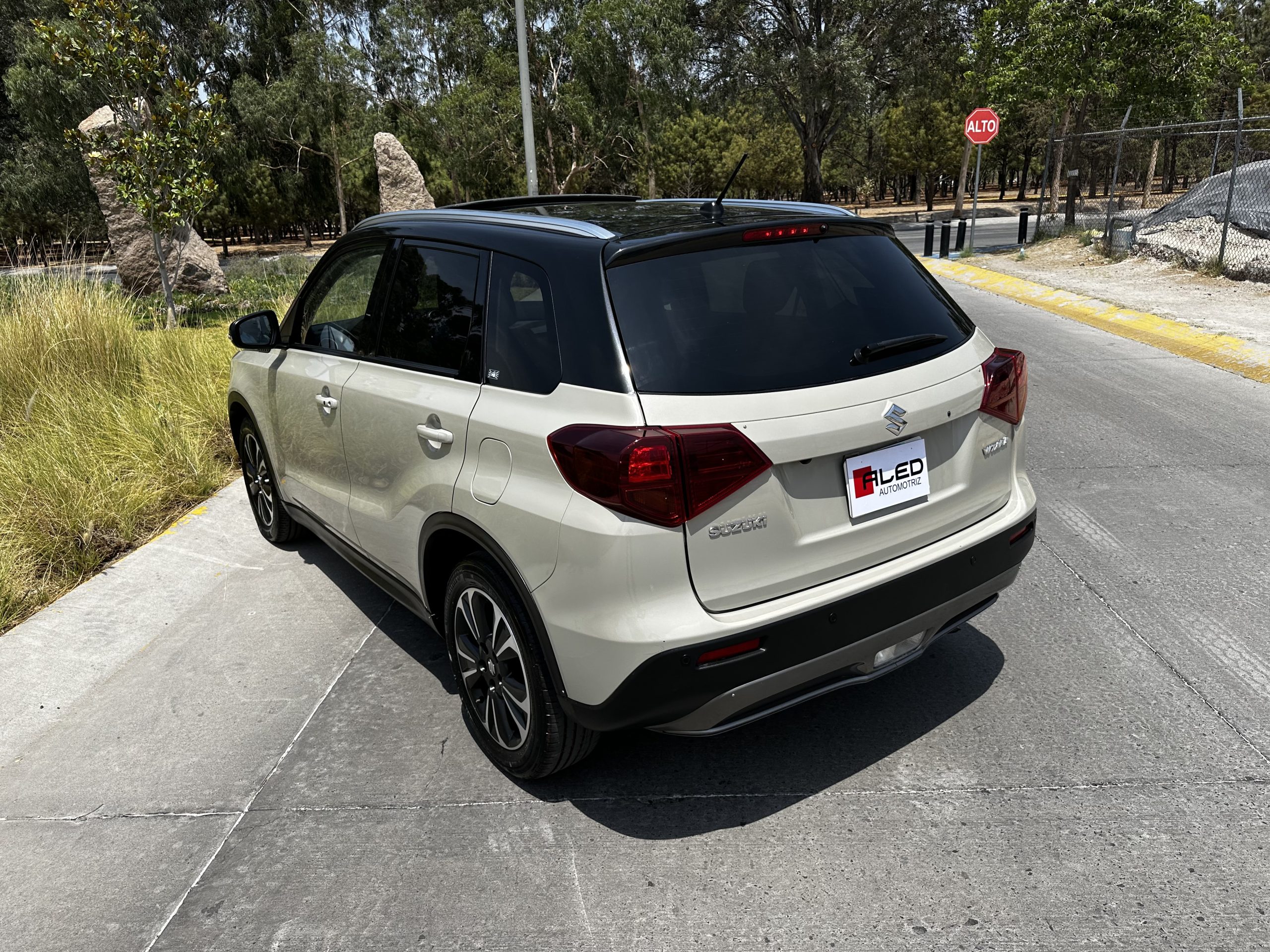 Suzuki Vitara 2021 GLX Automático Beige