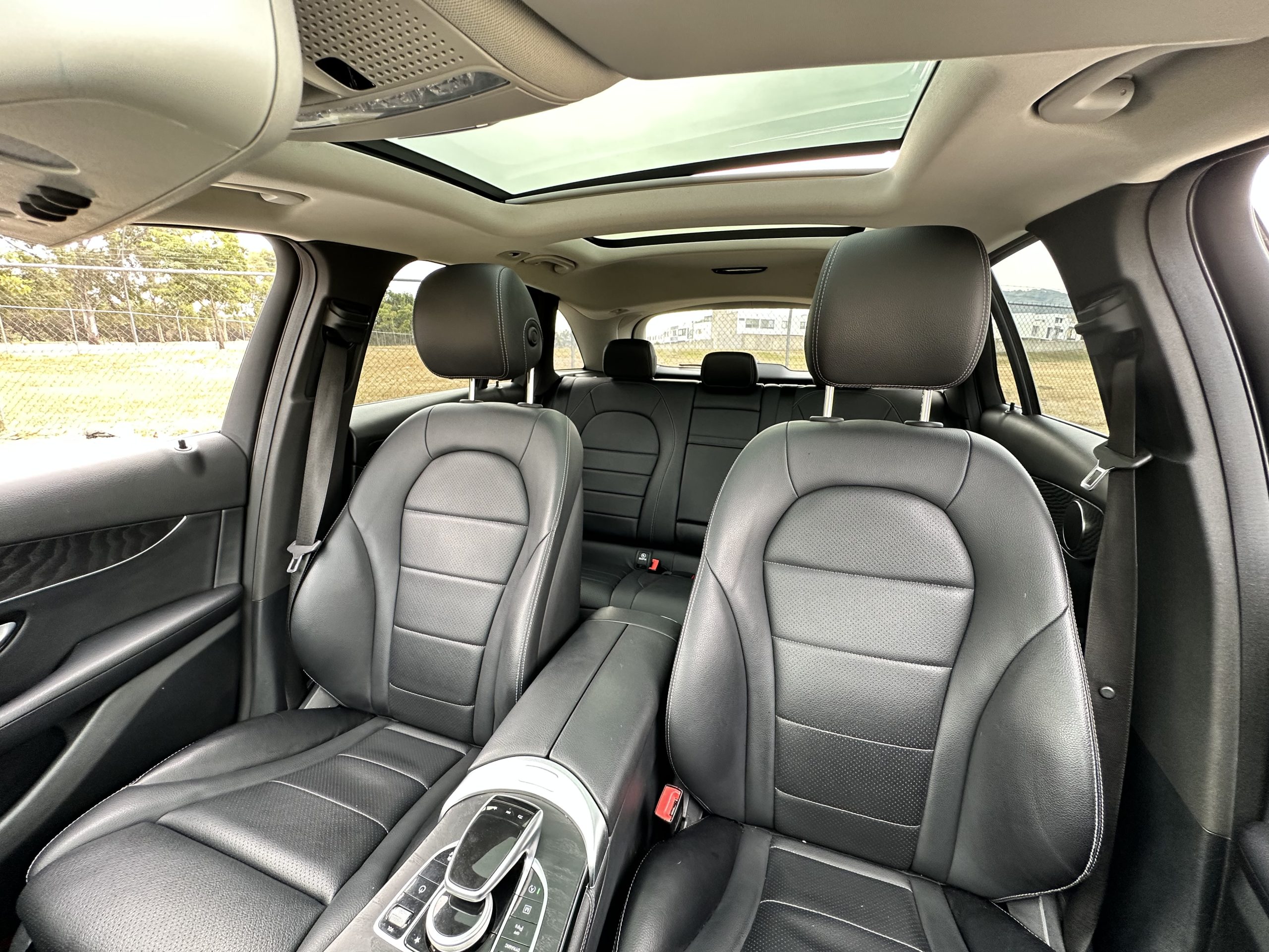 Mercedes-Benz Clase GLC 2018 300 Off Road Automático Plata