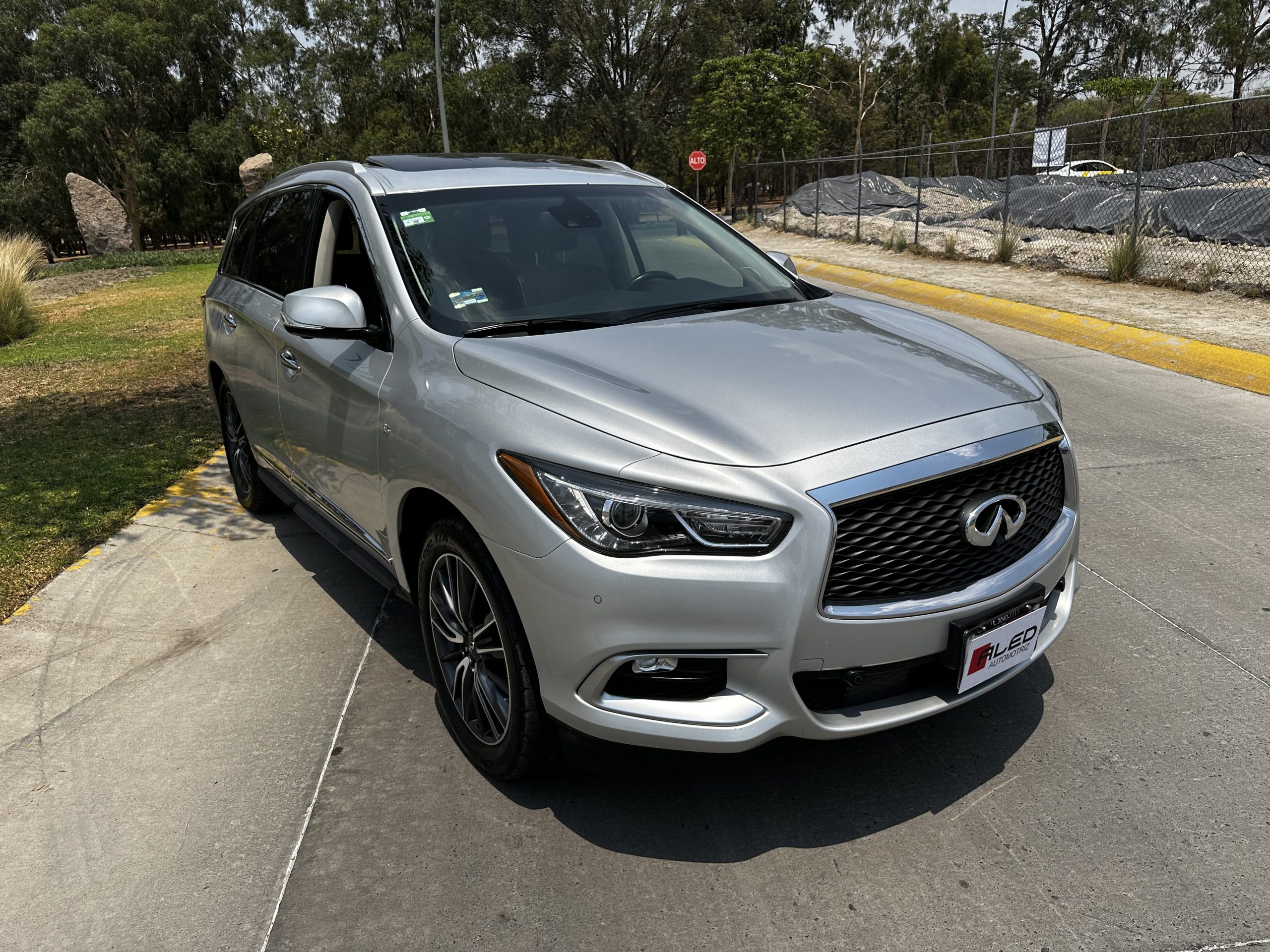 Infiniti QX60 2017 Perfection Plus AWD Automático Plata