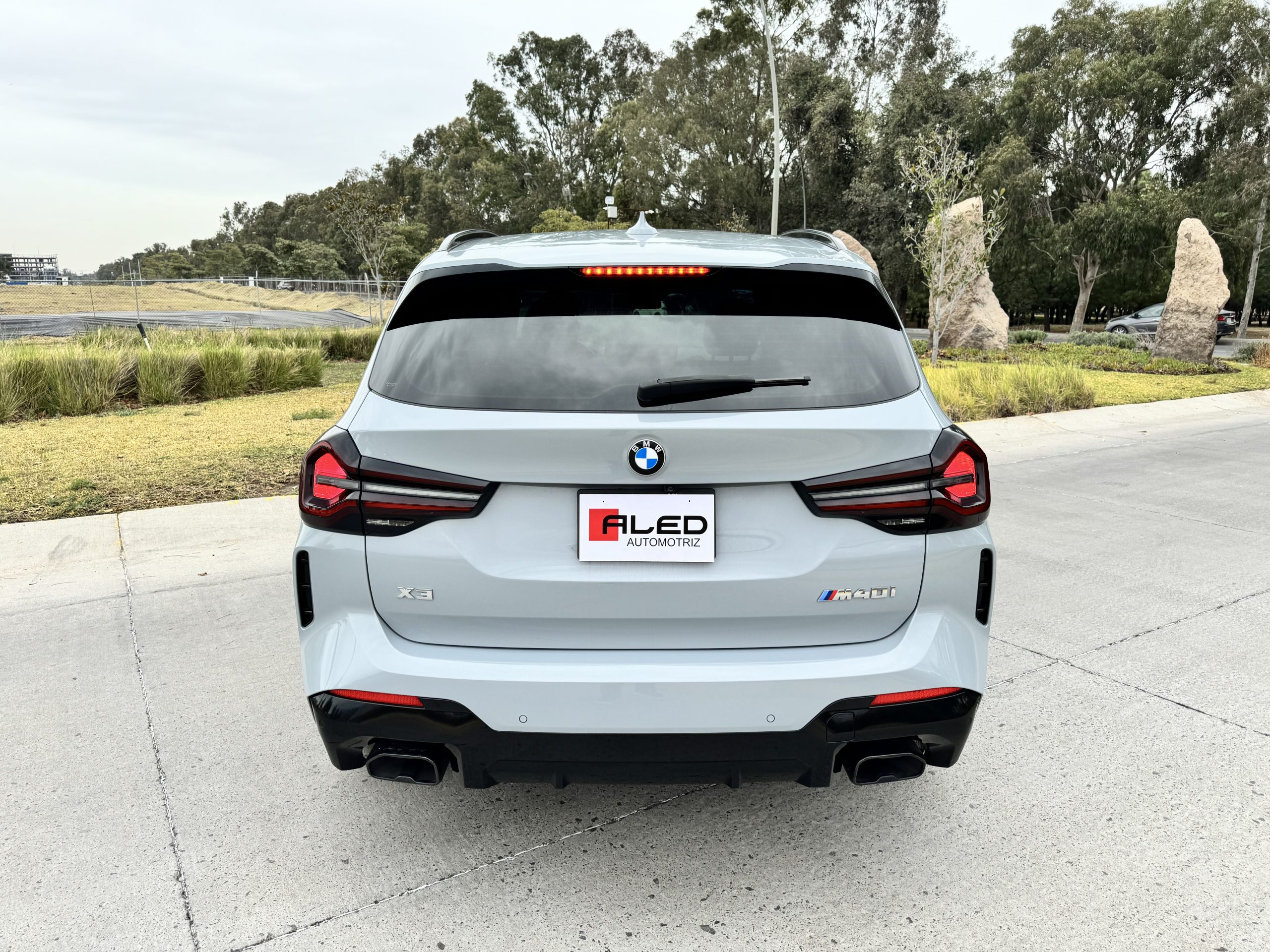 BMW X3 2023 M40 Automático Gris