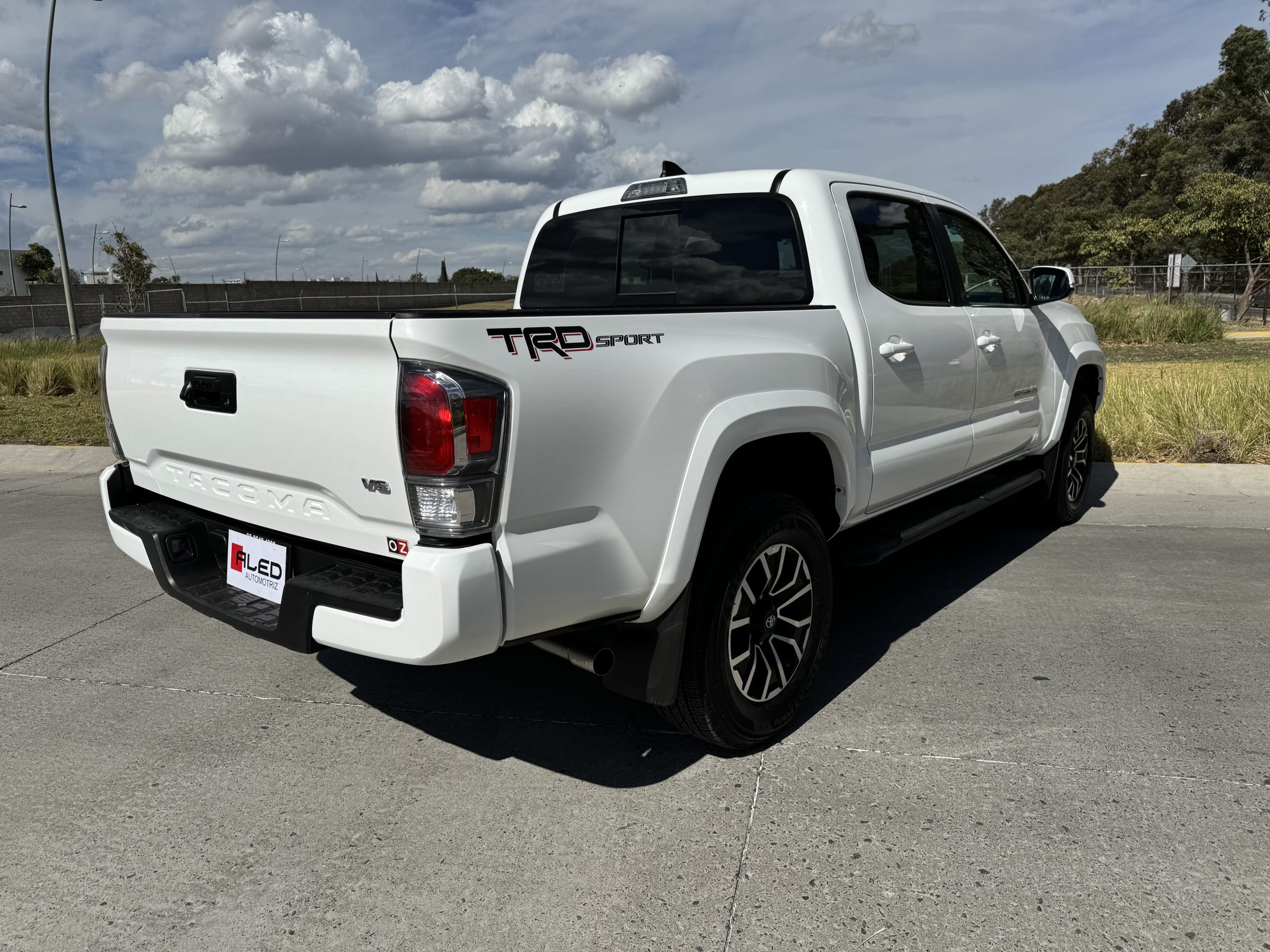 Toyota Tacoma 2023 TRD 4x2 Automático Blanco