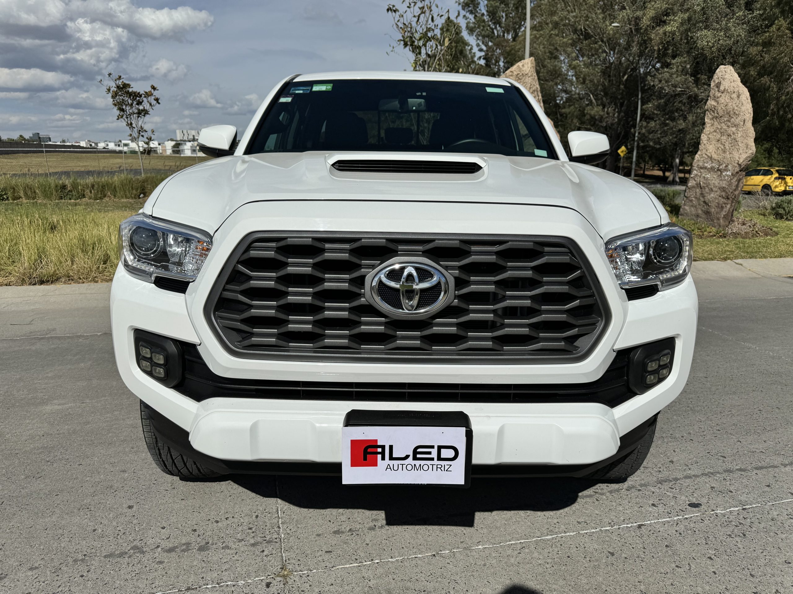 Toyota Tacoma 2023 TRD 4x2 Automático Blanco