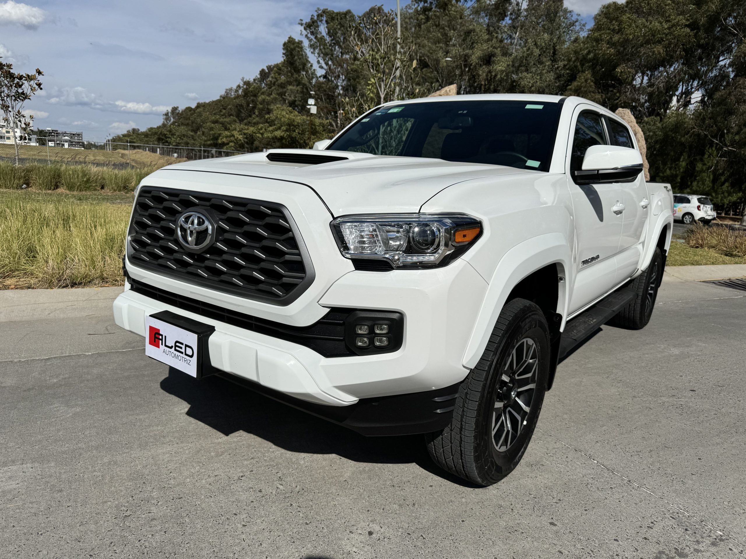 Toyota Tacoma 2023 TRD 4x2 Automático Blanco