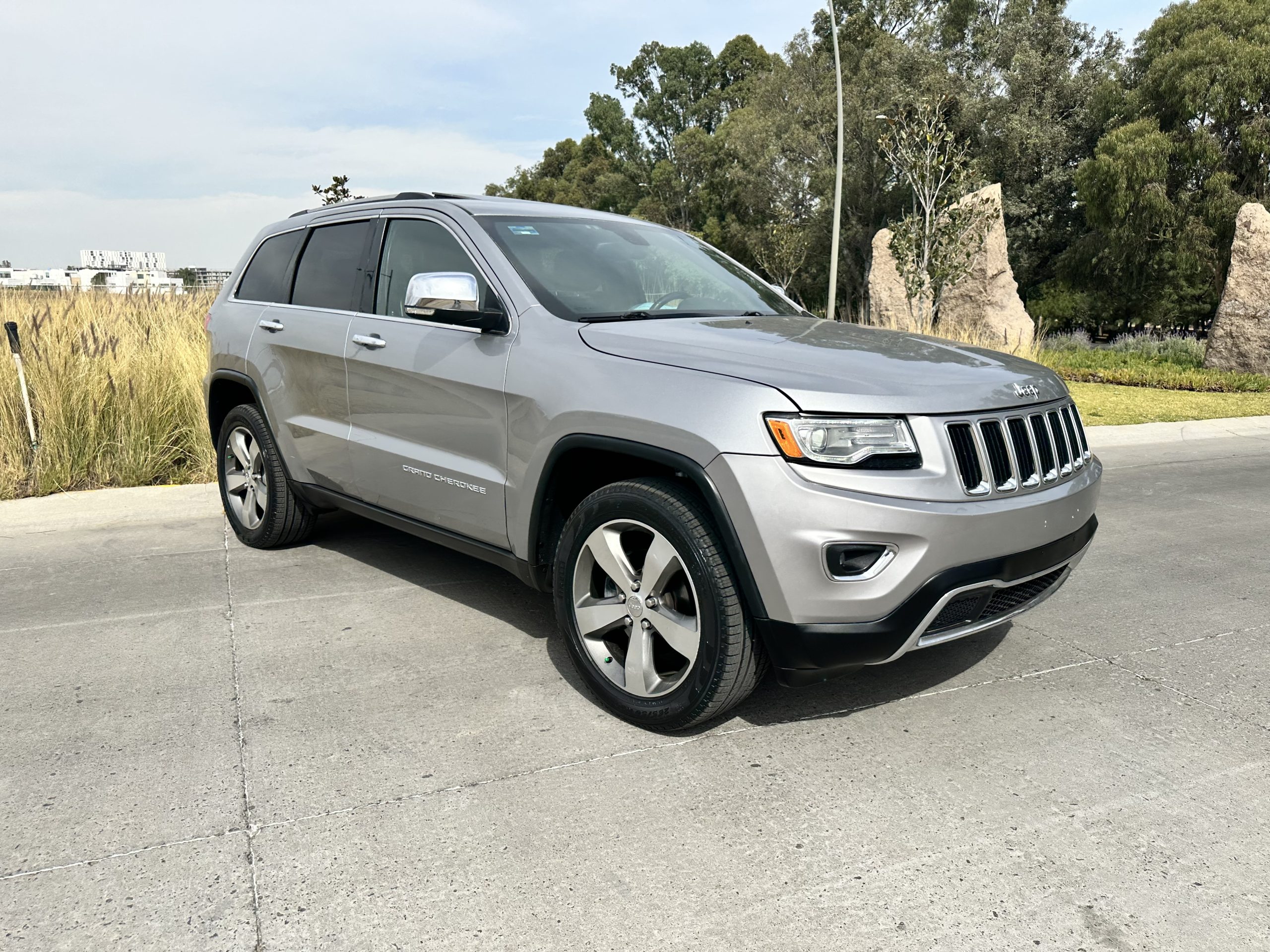 Jeep Grand Cherokee 2016 Limited lujo V6 Automático Gris