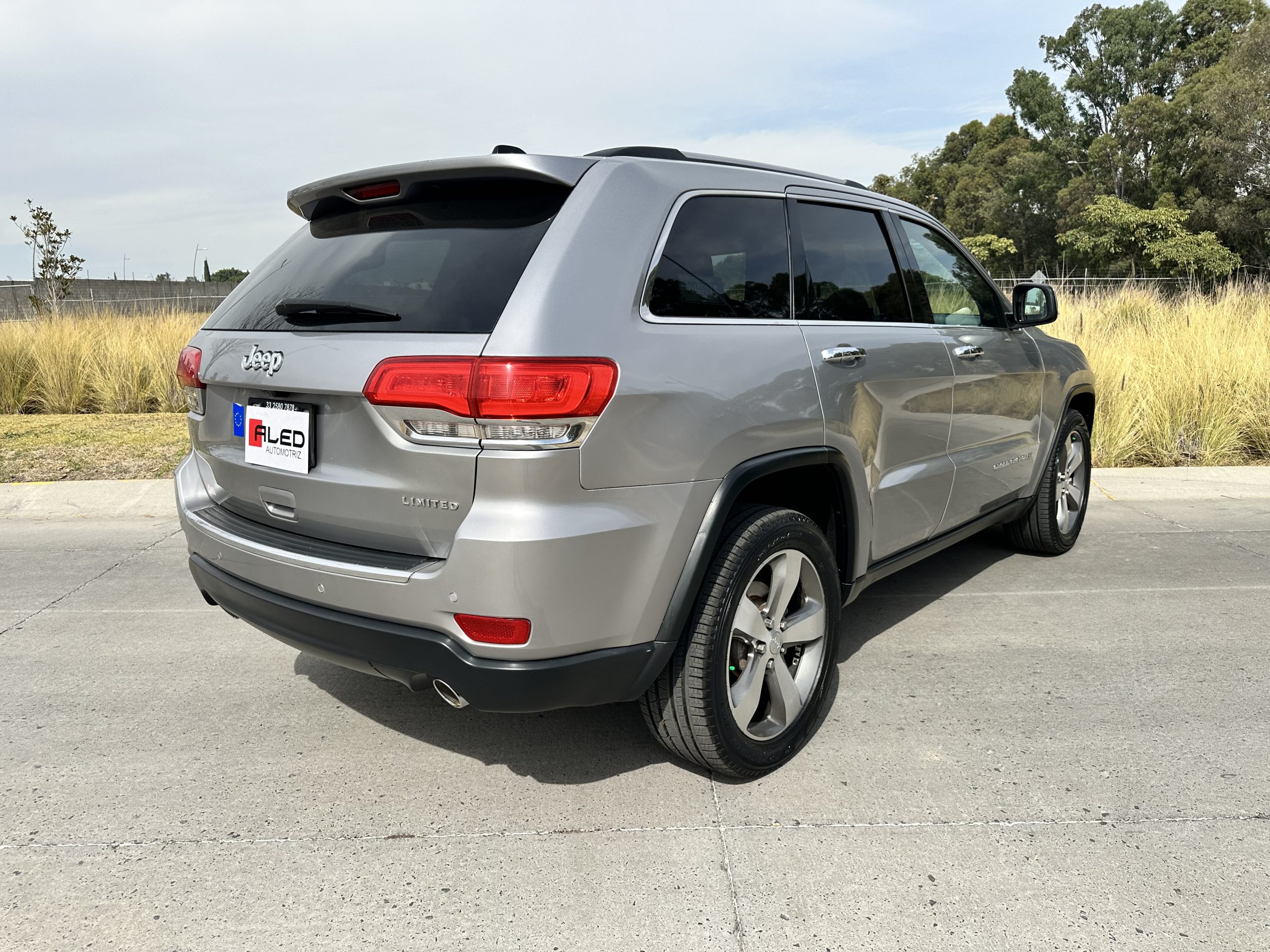 Jeep Grand Cherokee 2016 Limited lujo V6 Automático Gris