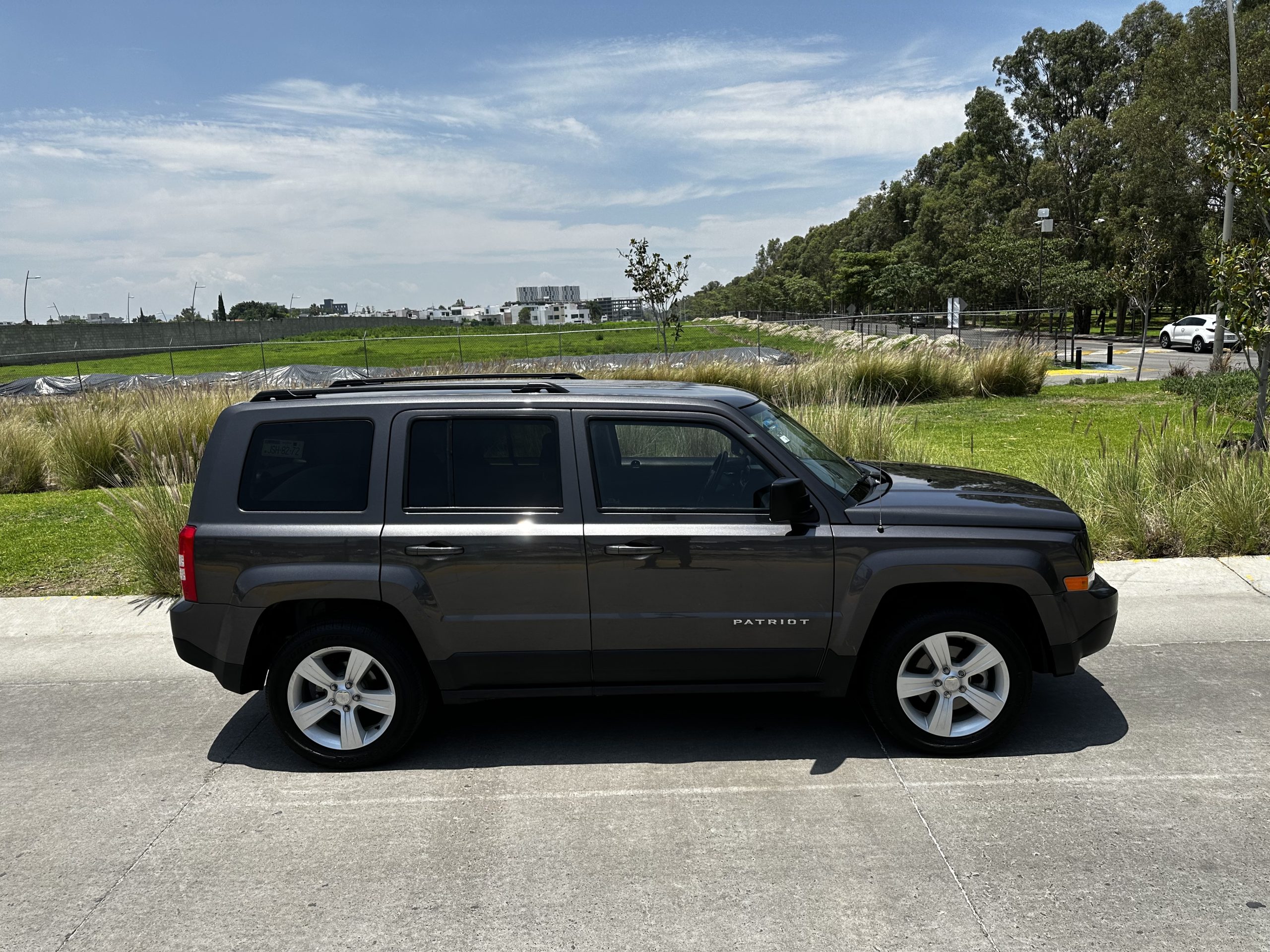 Jeep Patriot 2016 Latitude Automático Gris