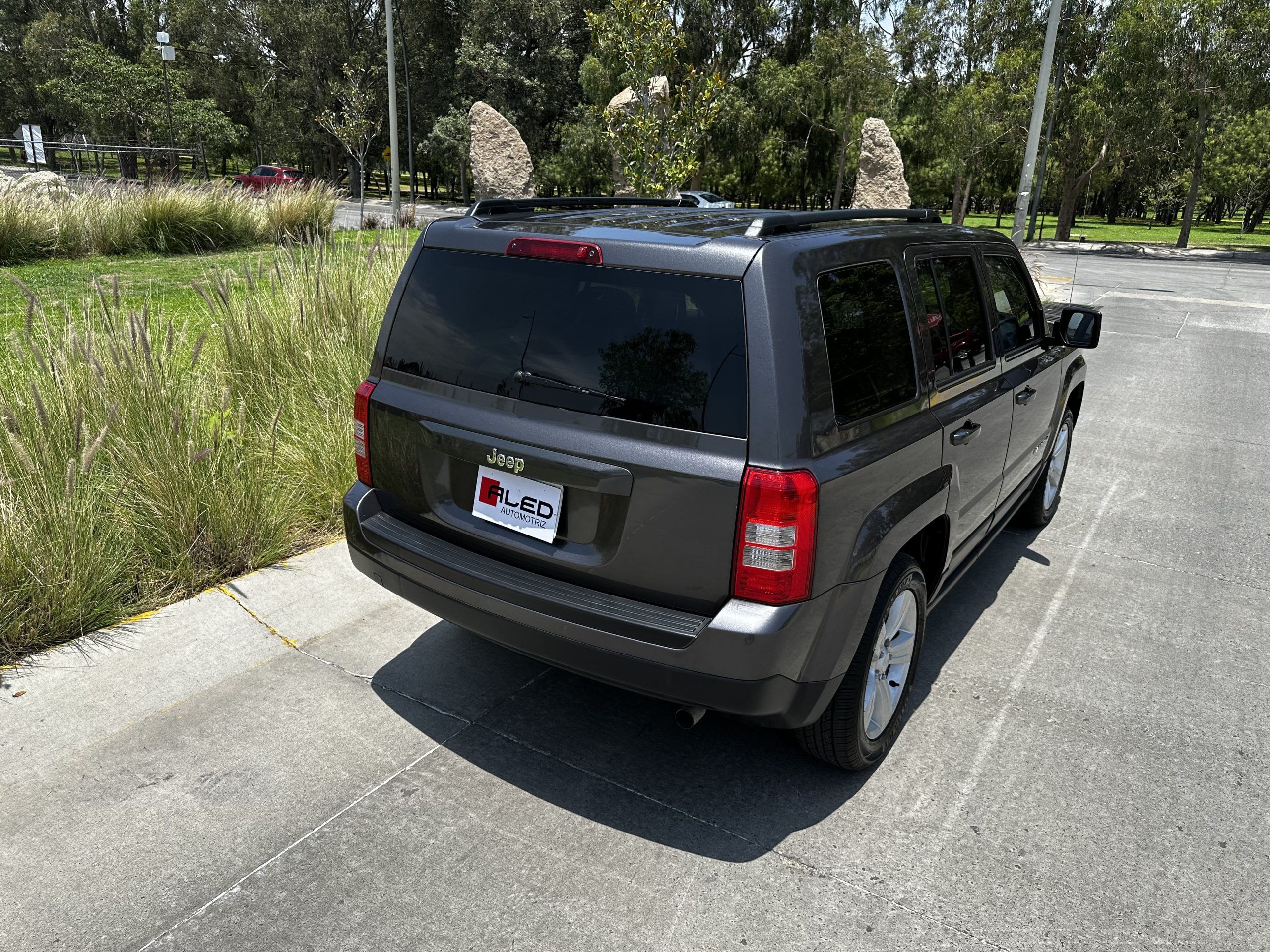 Jeep Patriot 2016 Latitude Automático Gris