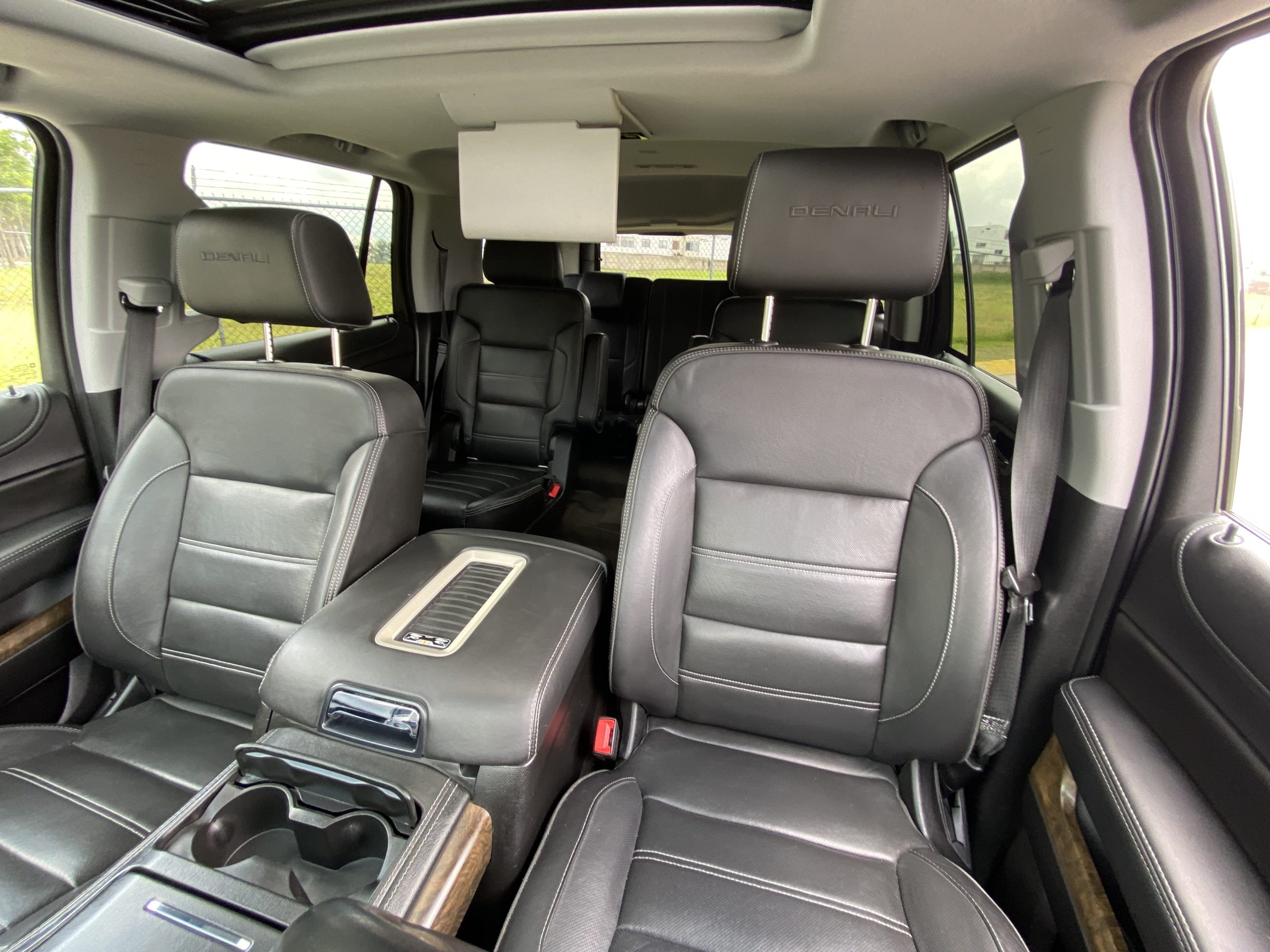 GMC Yukon 2018 DENALI Automático Blanco