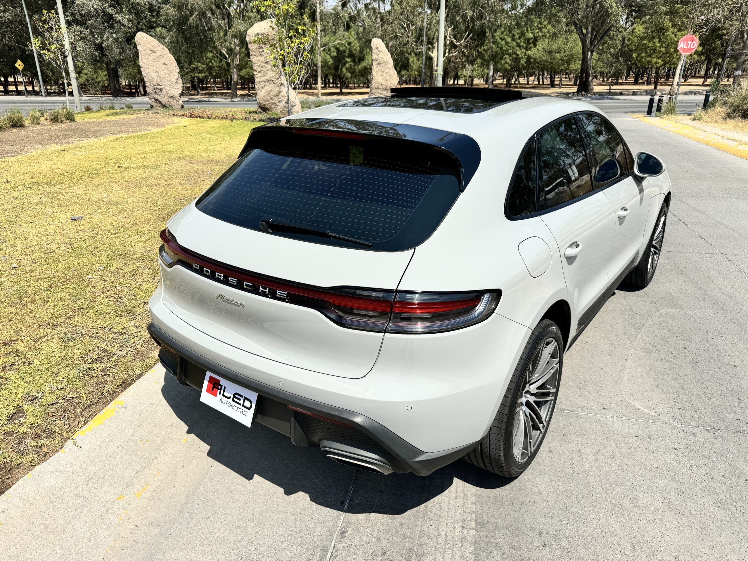 Porsche Macan 2023 T Automático Gris