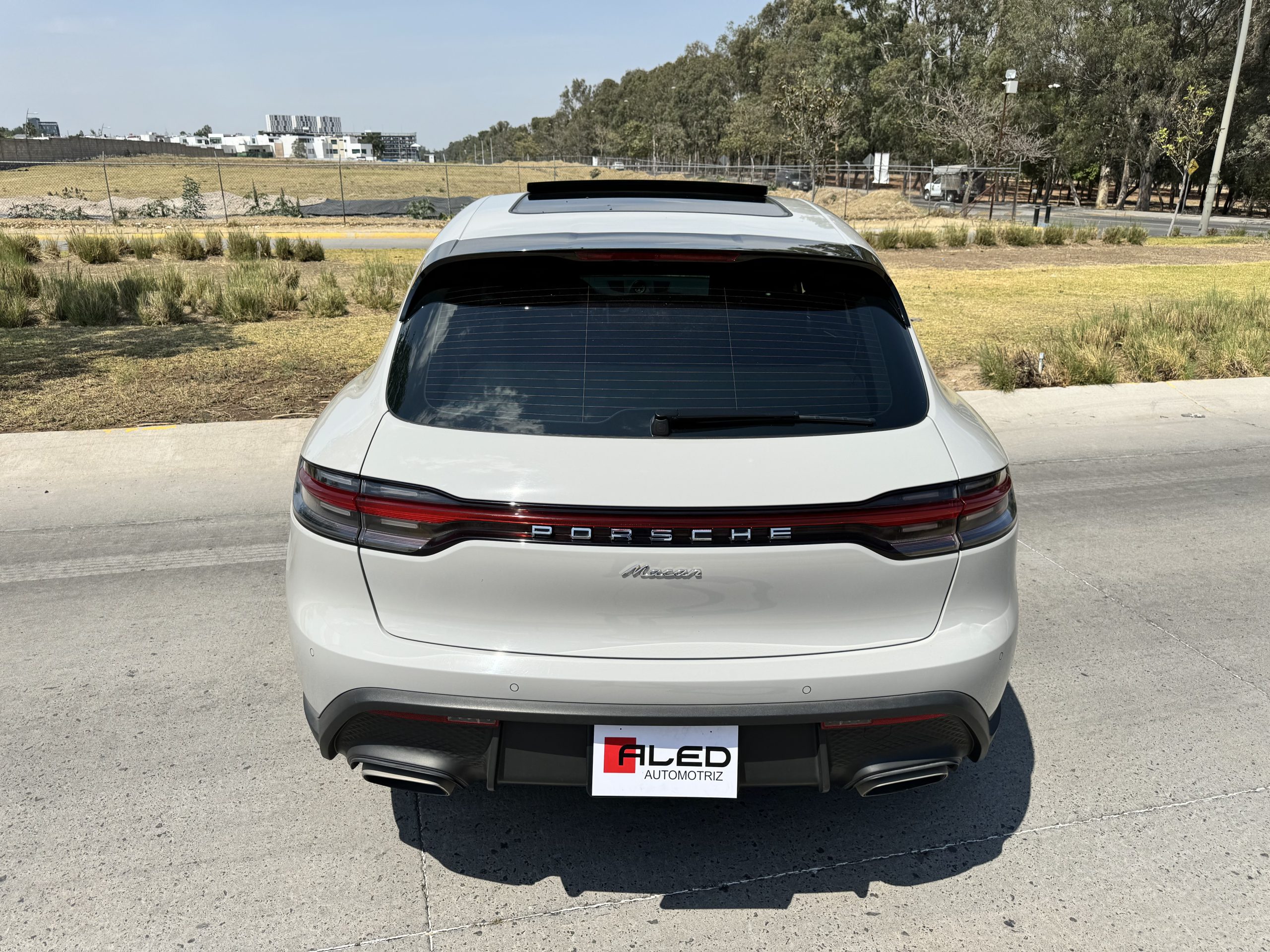 Porsche Macan 2023 T Automático Gris