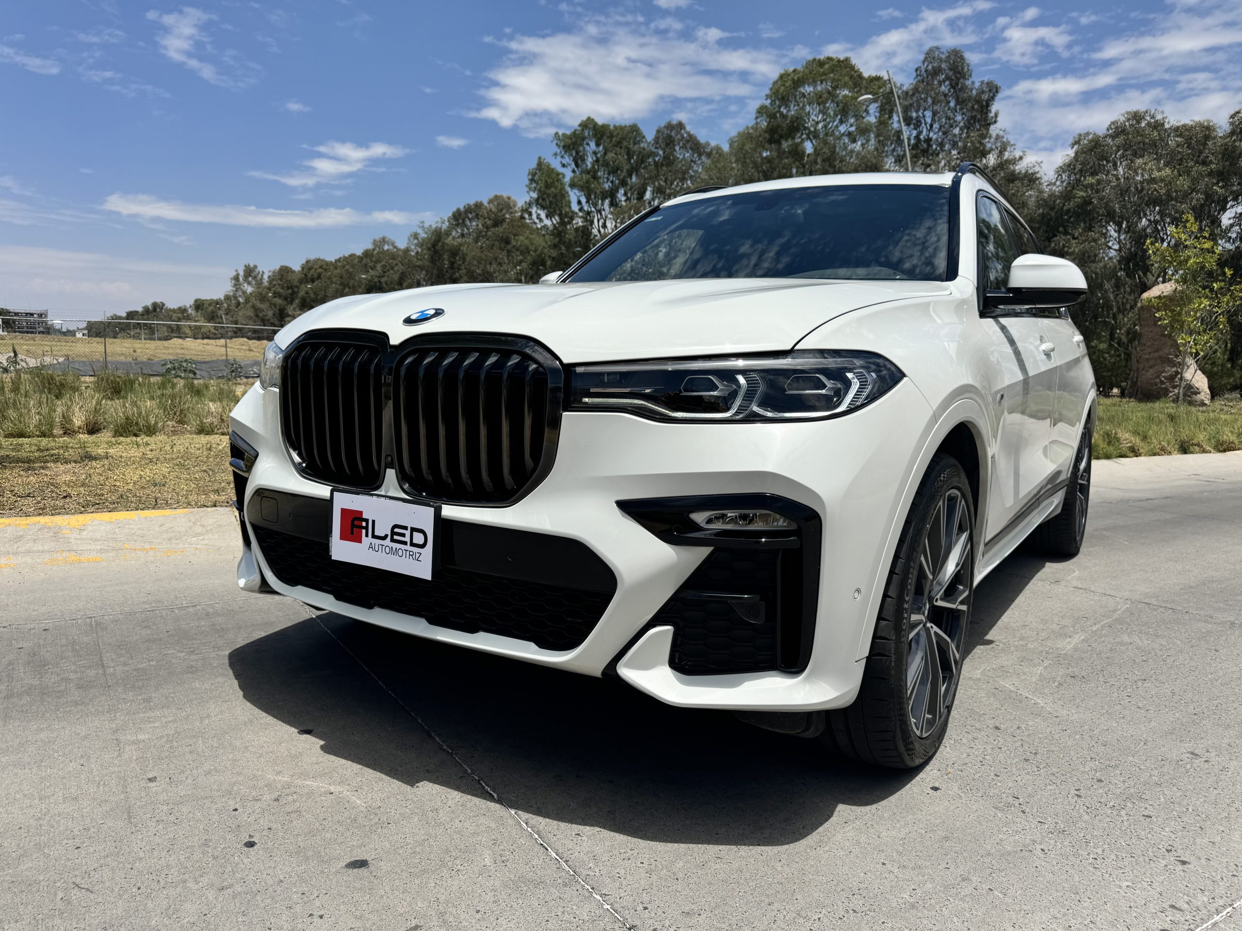 BMW X7 2022 X50i Automático Blanco