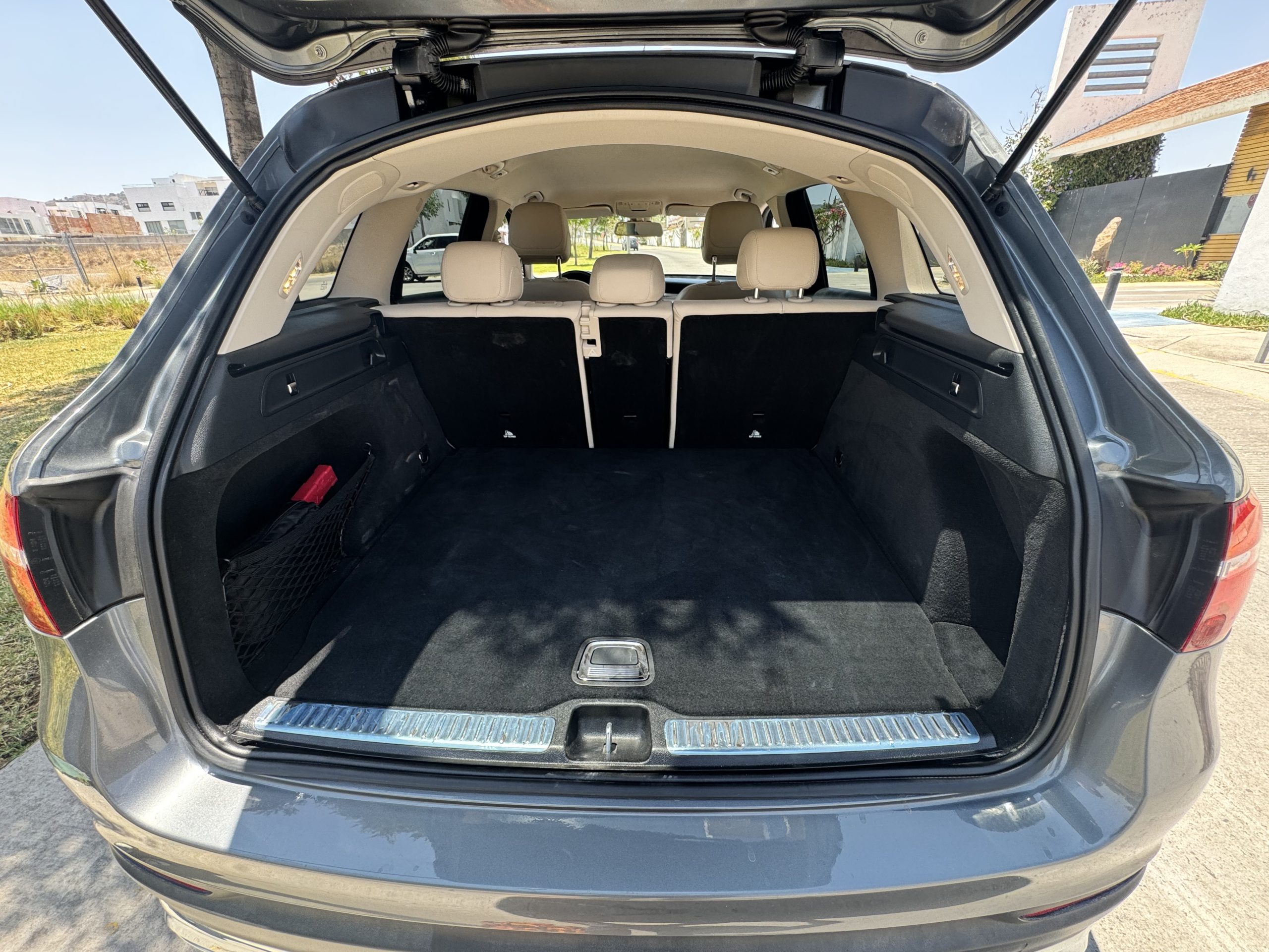 Mercedes-Benz Clase GLC 2020 300 Off Road Automático Gris