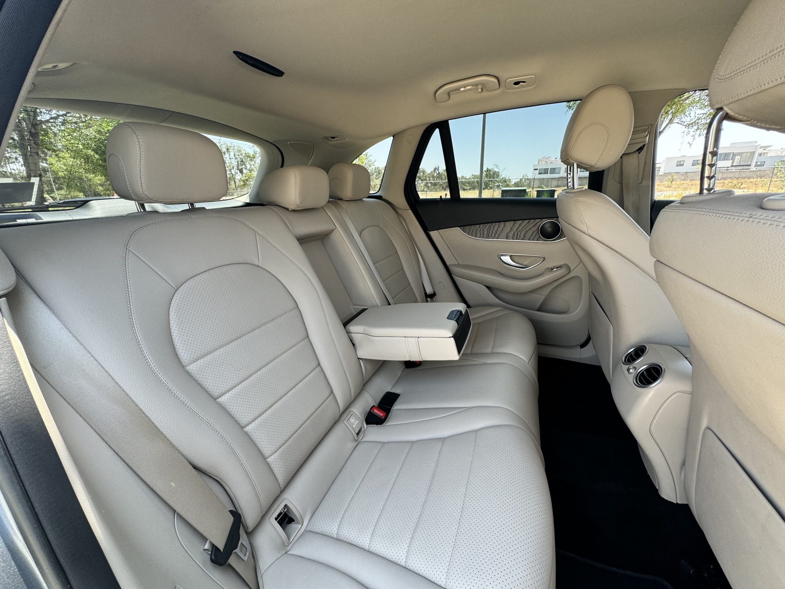 Mercedes-Benz Clase GLC 2020 300 Off Road Automático Gris
