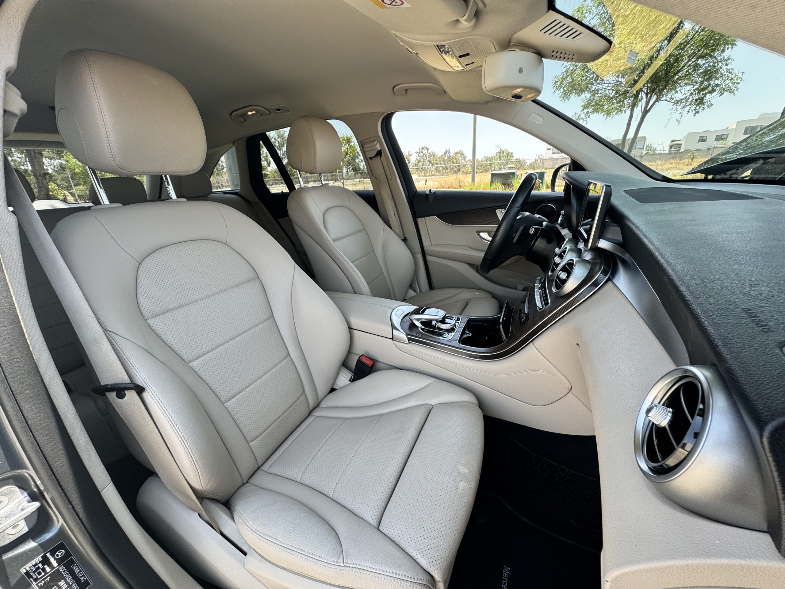 Mercedes-Benz Clase GLC 2020 300 Off Road Automático Gris