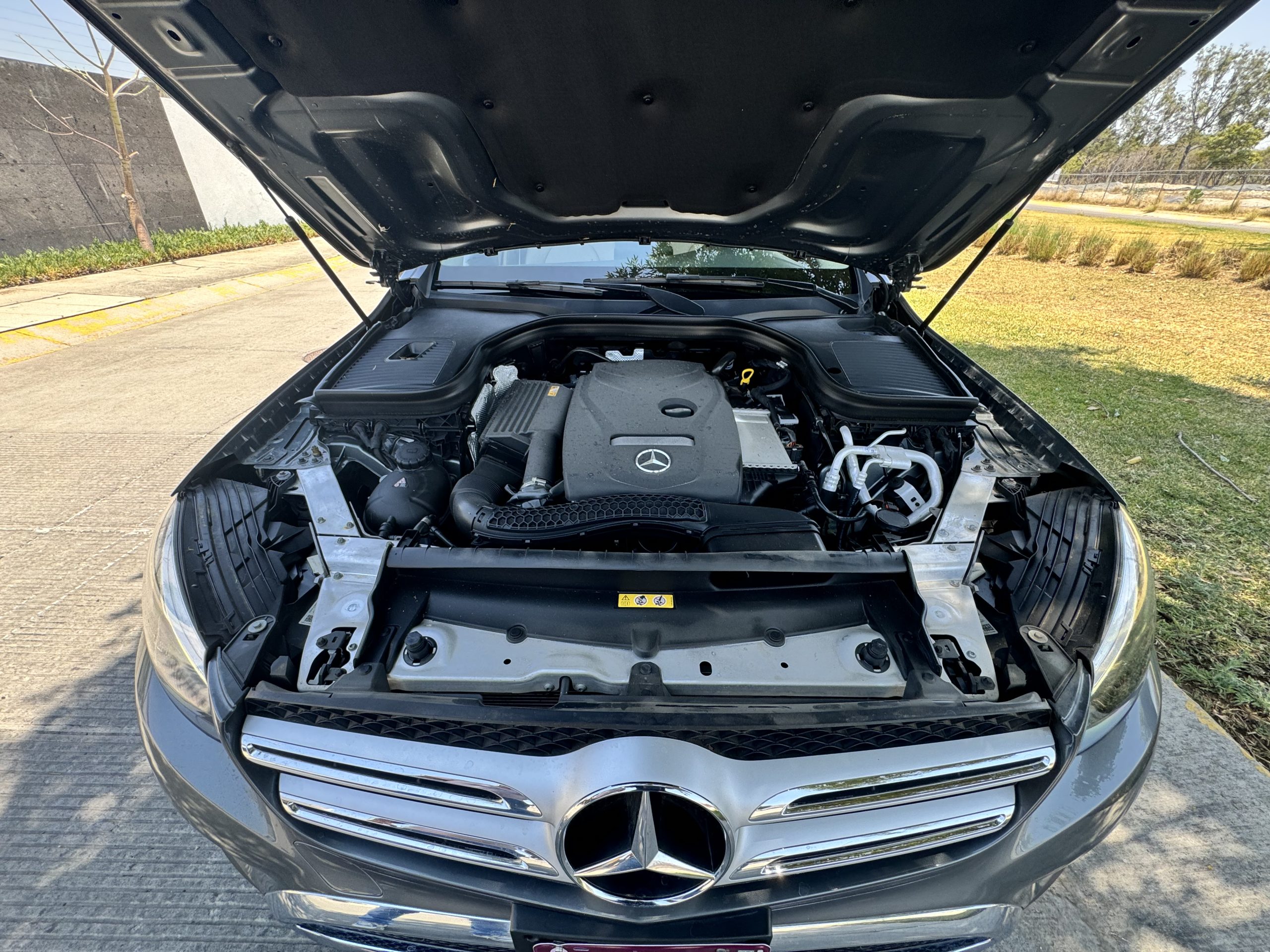 Mercedes-Benz Clase GLC 2020 300 Off Road Automático Gris