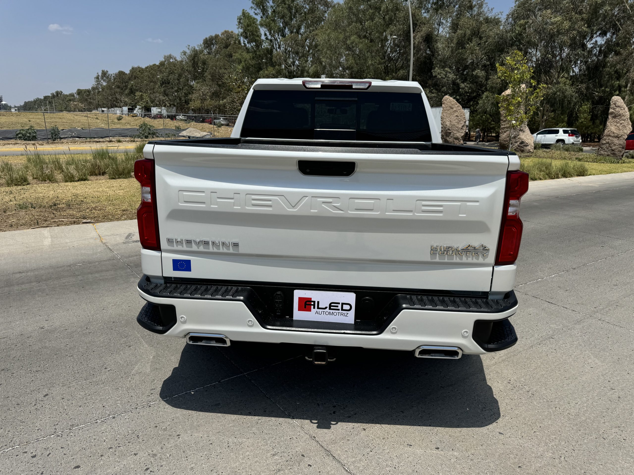 Chevrolet Cheyenne 2021 High Country Automático Blanco