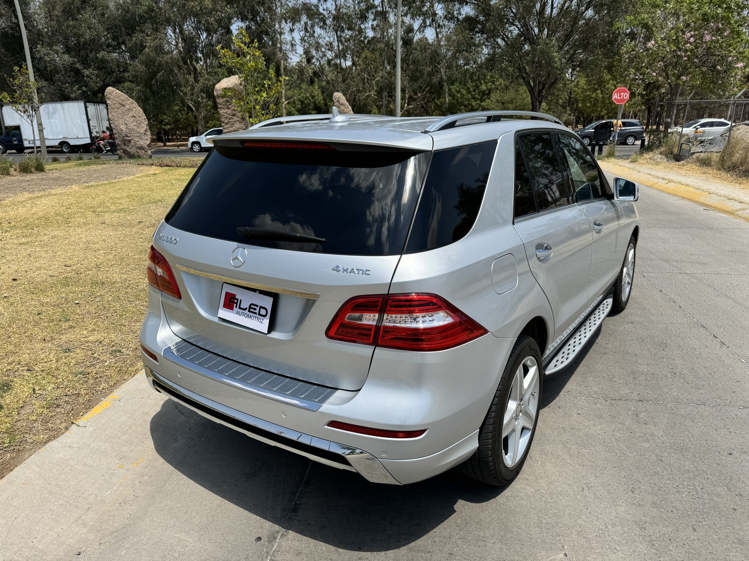 Mercedes-Benz Clase ML 2015 350 Automático Plata