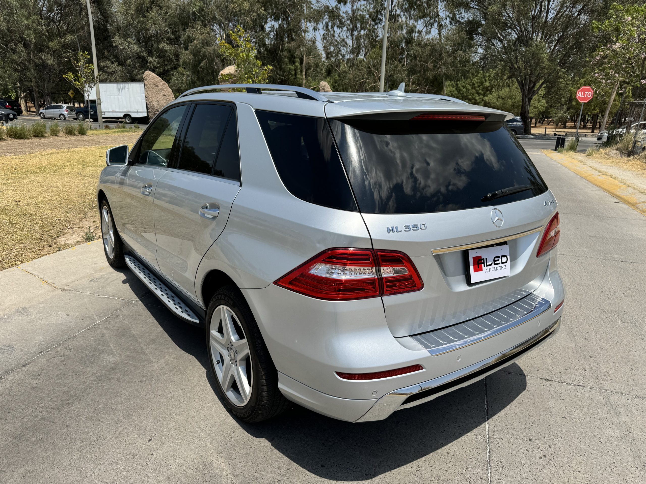 Mercedes-Benz Clase ML 2015 350 Automático Plata