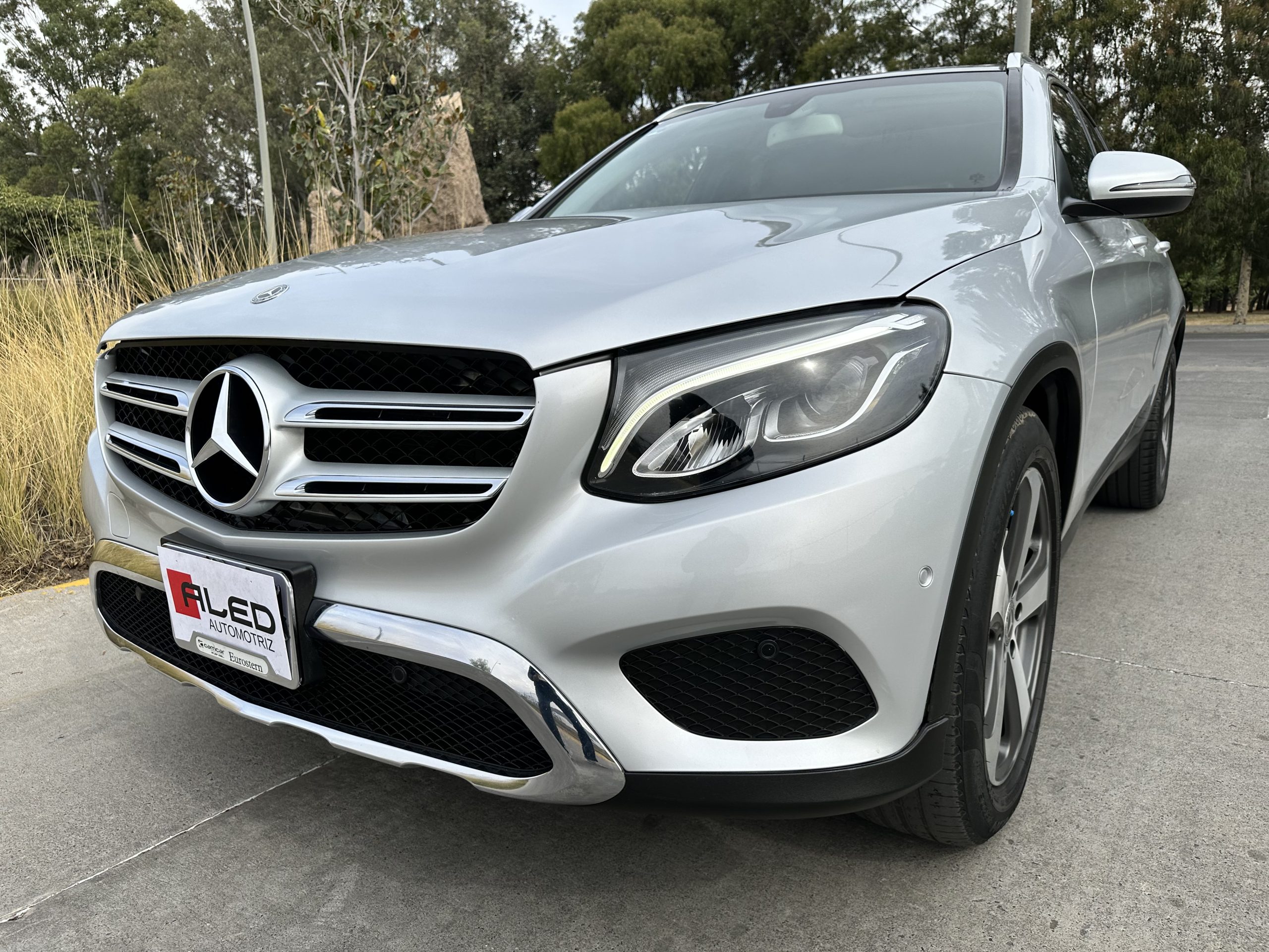 Mercedes-Benz Clase GLC 2018 300 Off Road Automático Plata