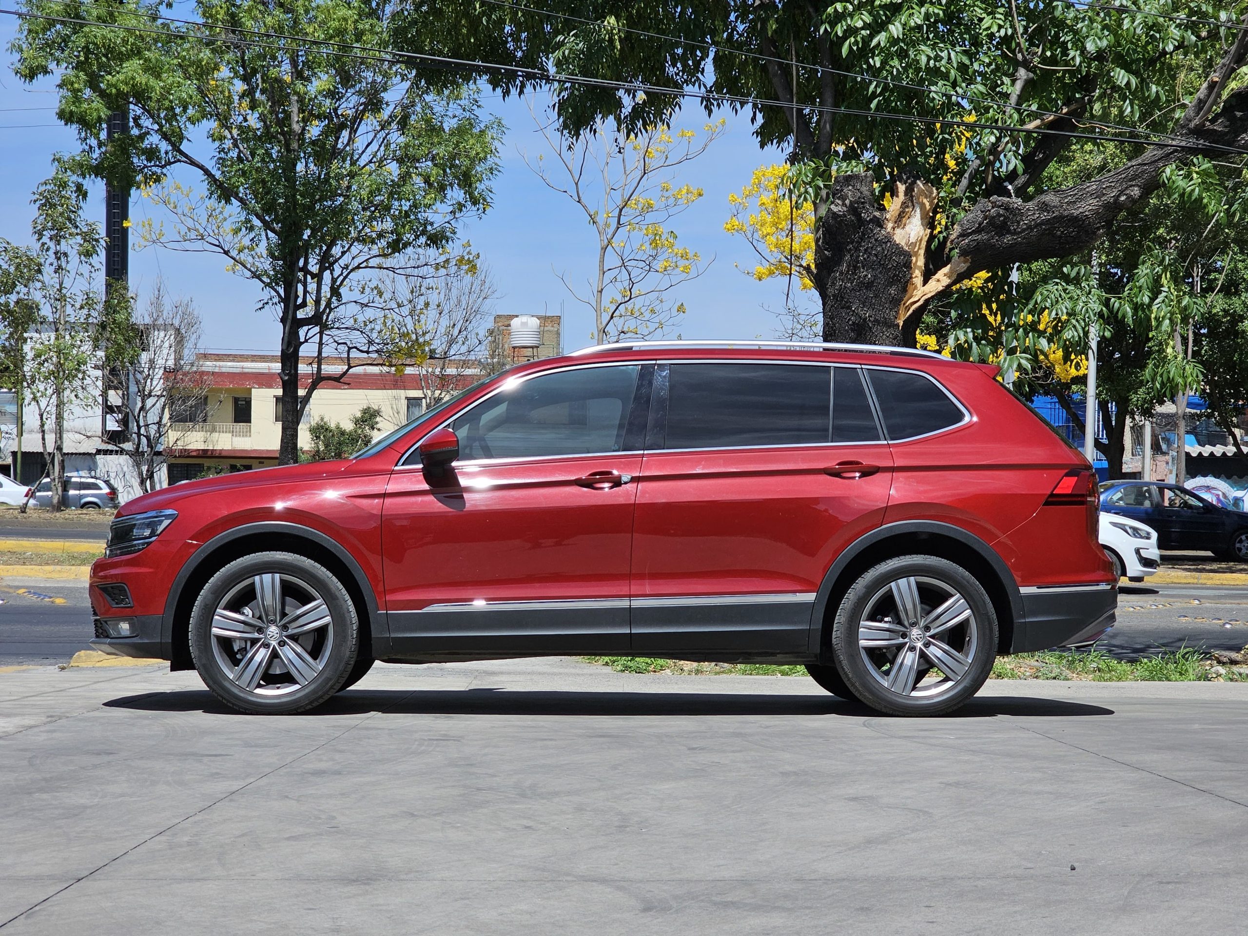 Volkswagen Tiguan 2018 Highline 2.0T 4Motion Automático Rojo