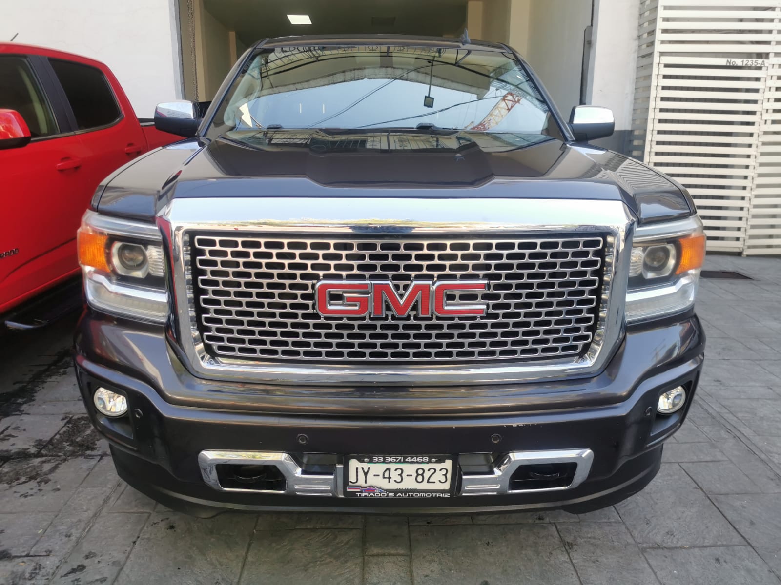 GMC Sierra 2014 DENALI 6.2L Automático Gris