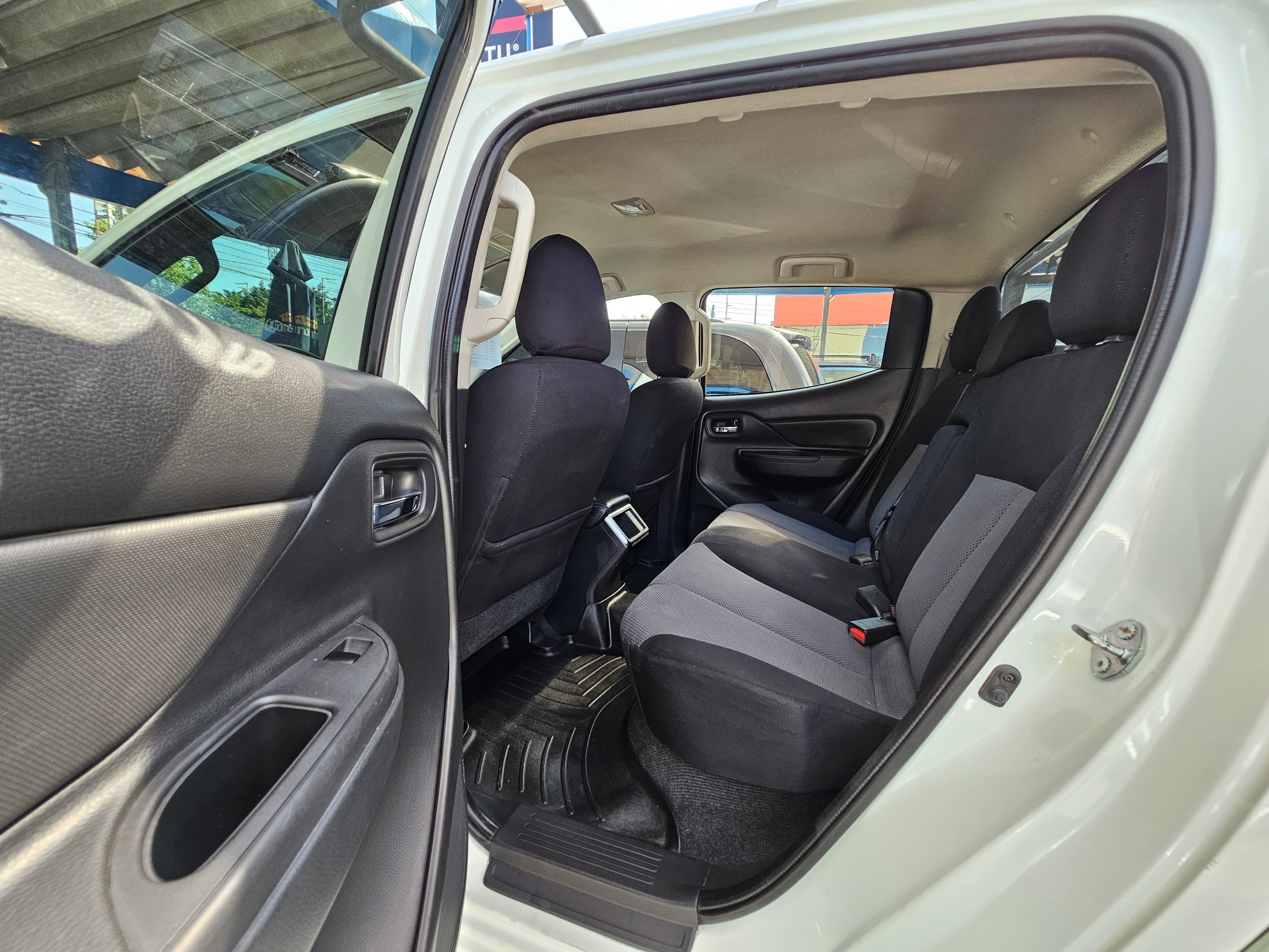 Mitsubishi L200 2022 Diesel 4x4 Manual Blanco