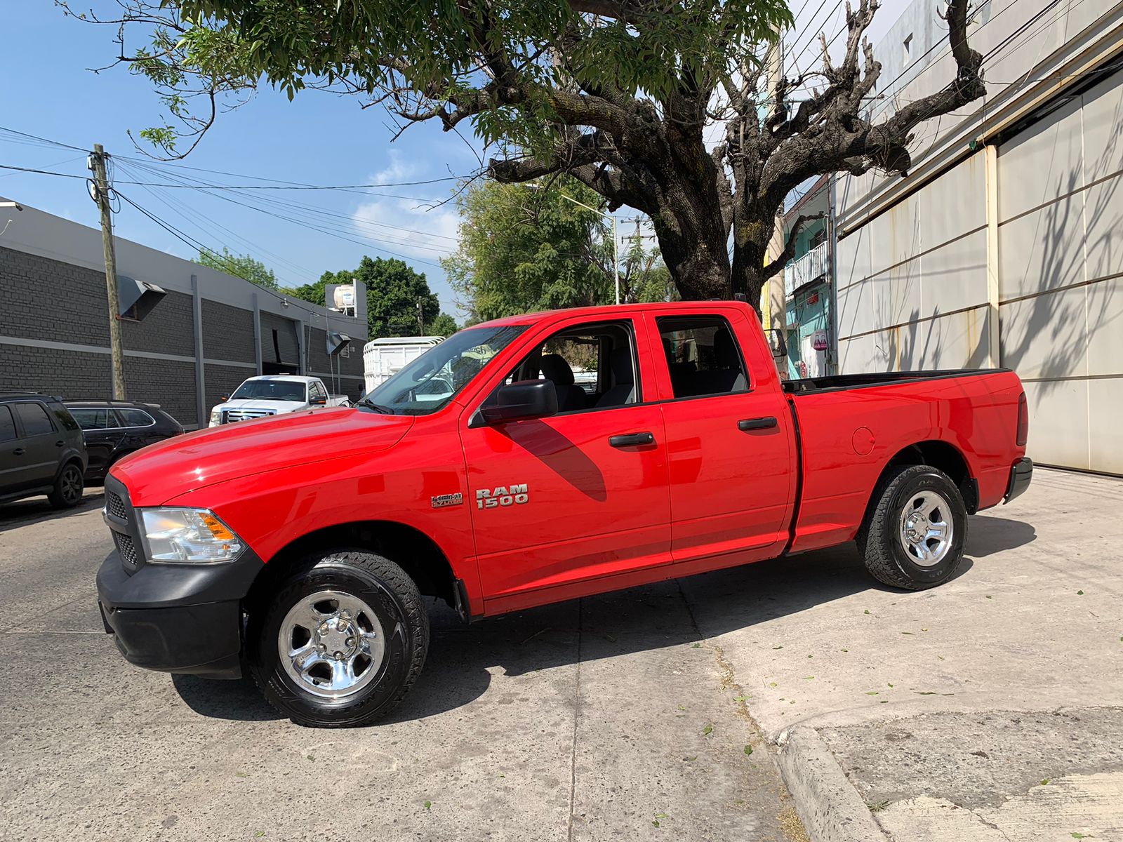 Dodge RAM 2014 1500 Hemi 4x4 Automático Rojo