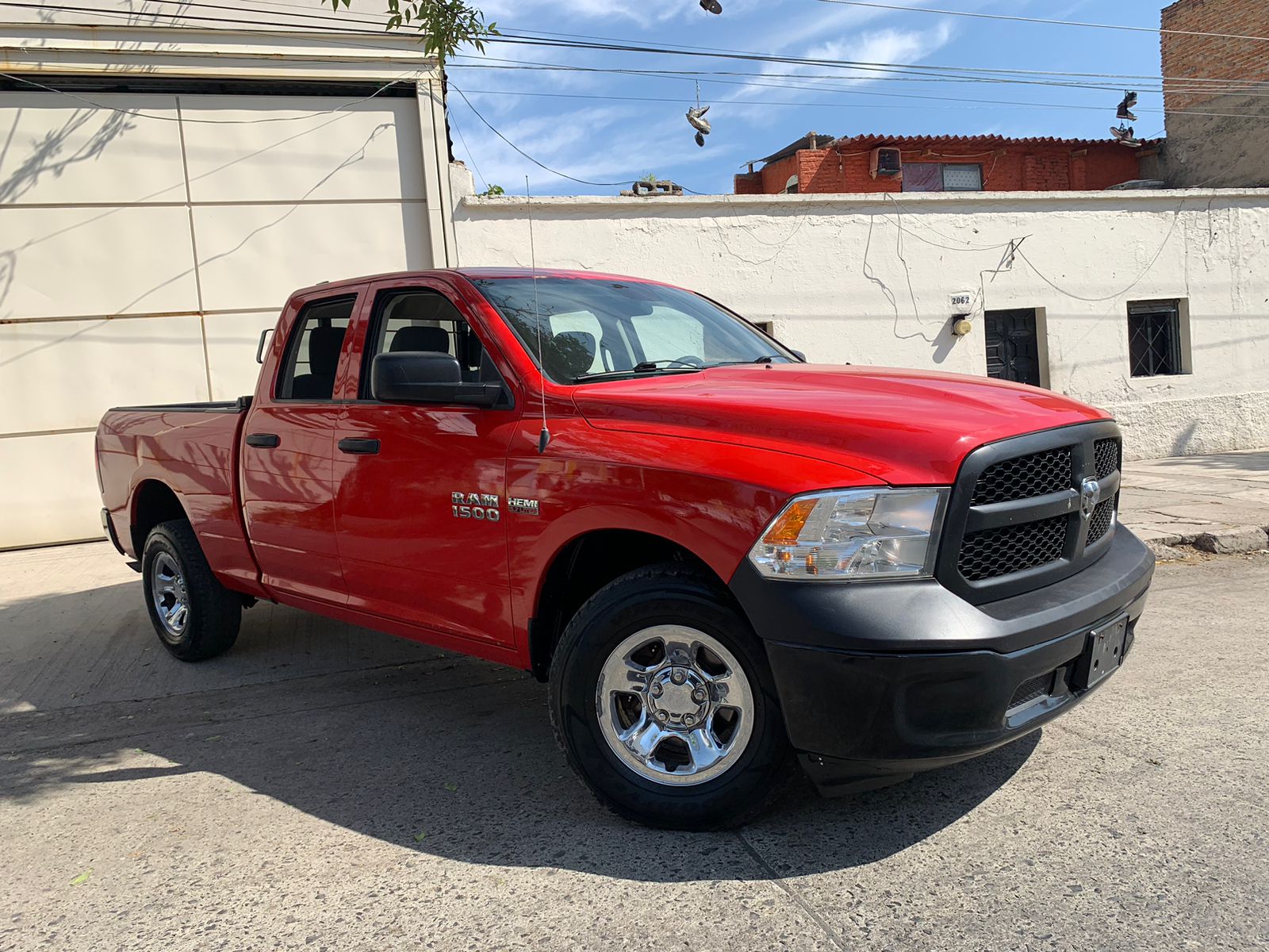 Dodge RAM 2014 1500 Hemi 4x4 Automático Rojo