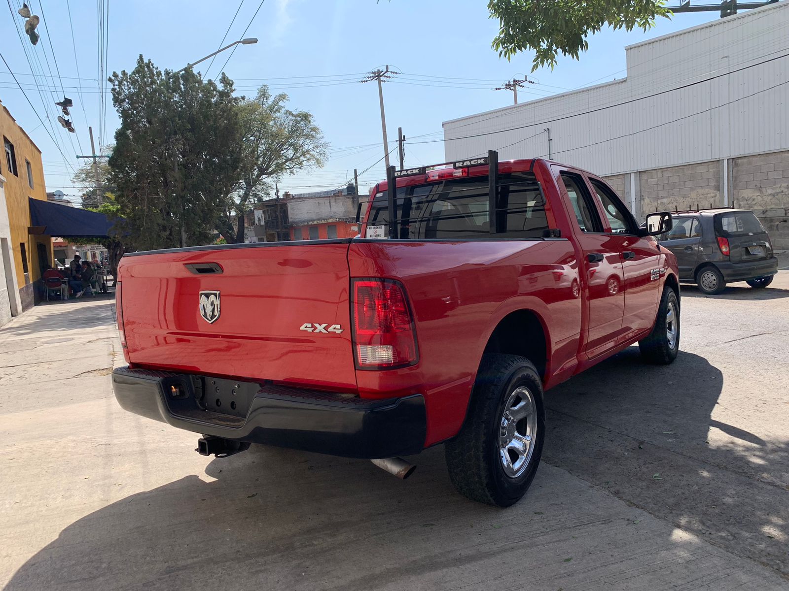 Dodge RAM 2014 1500 Hemi 4x4 Automático Rojo