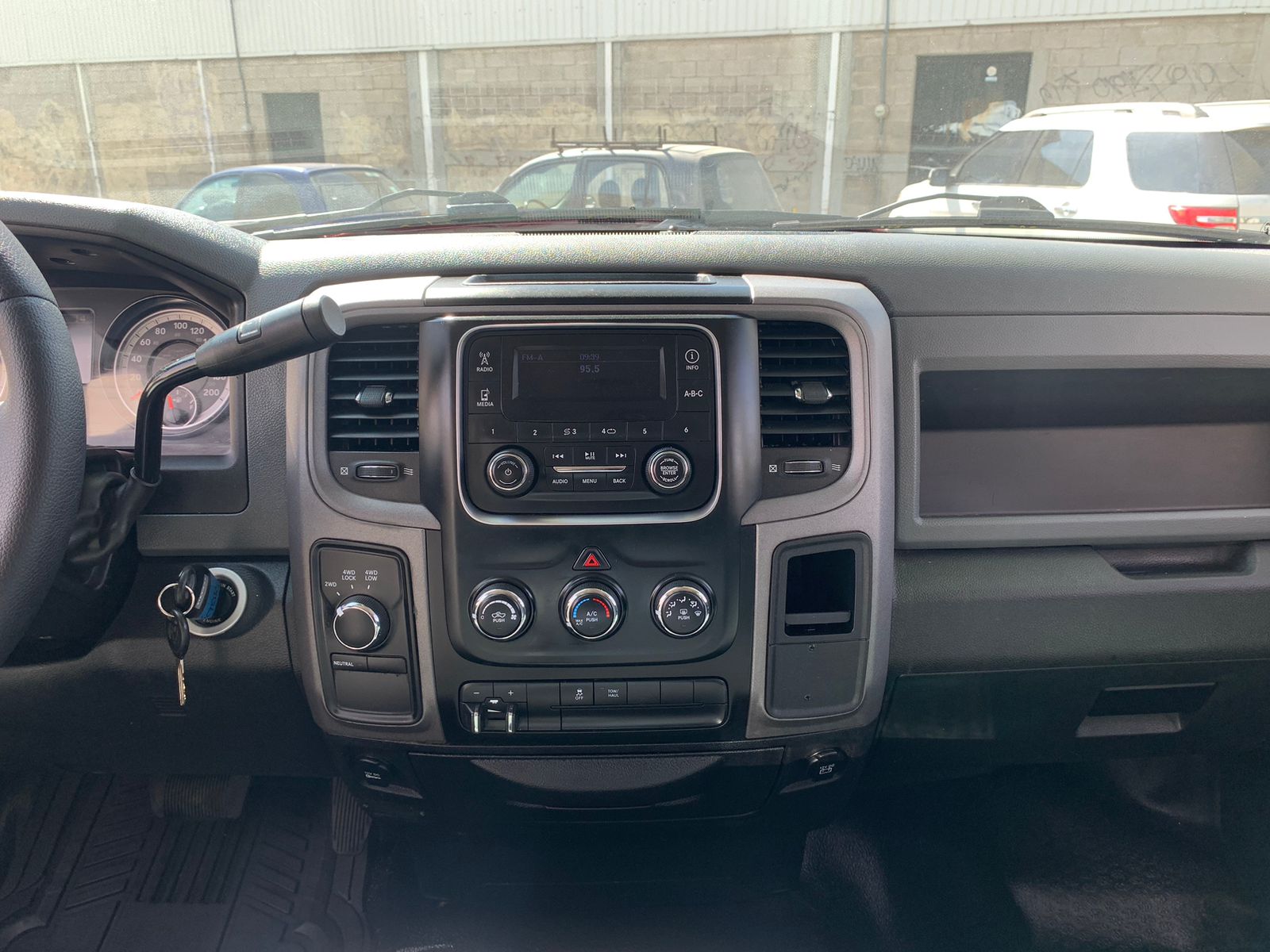 Dodge RAM 2014 1500 Hemi 4x4 Automático Rojo