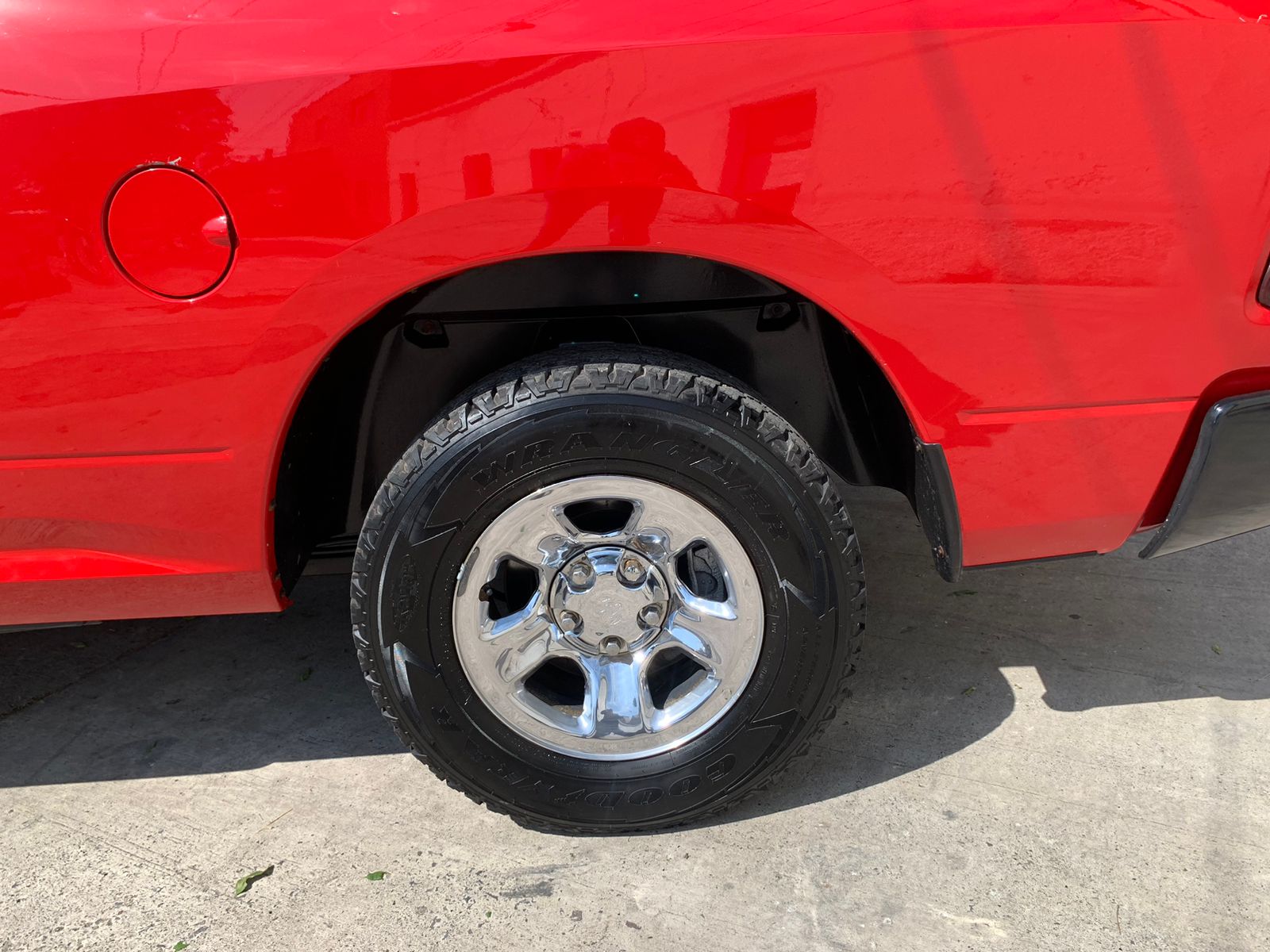 Dodge RAM 2014 1500 Hemi 4x4 Automático Rojo