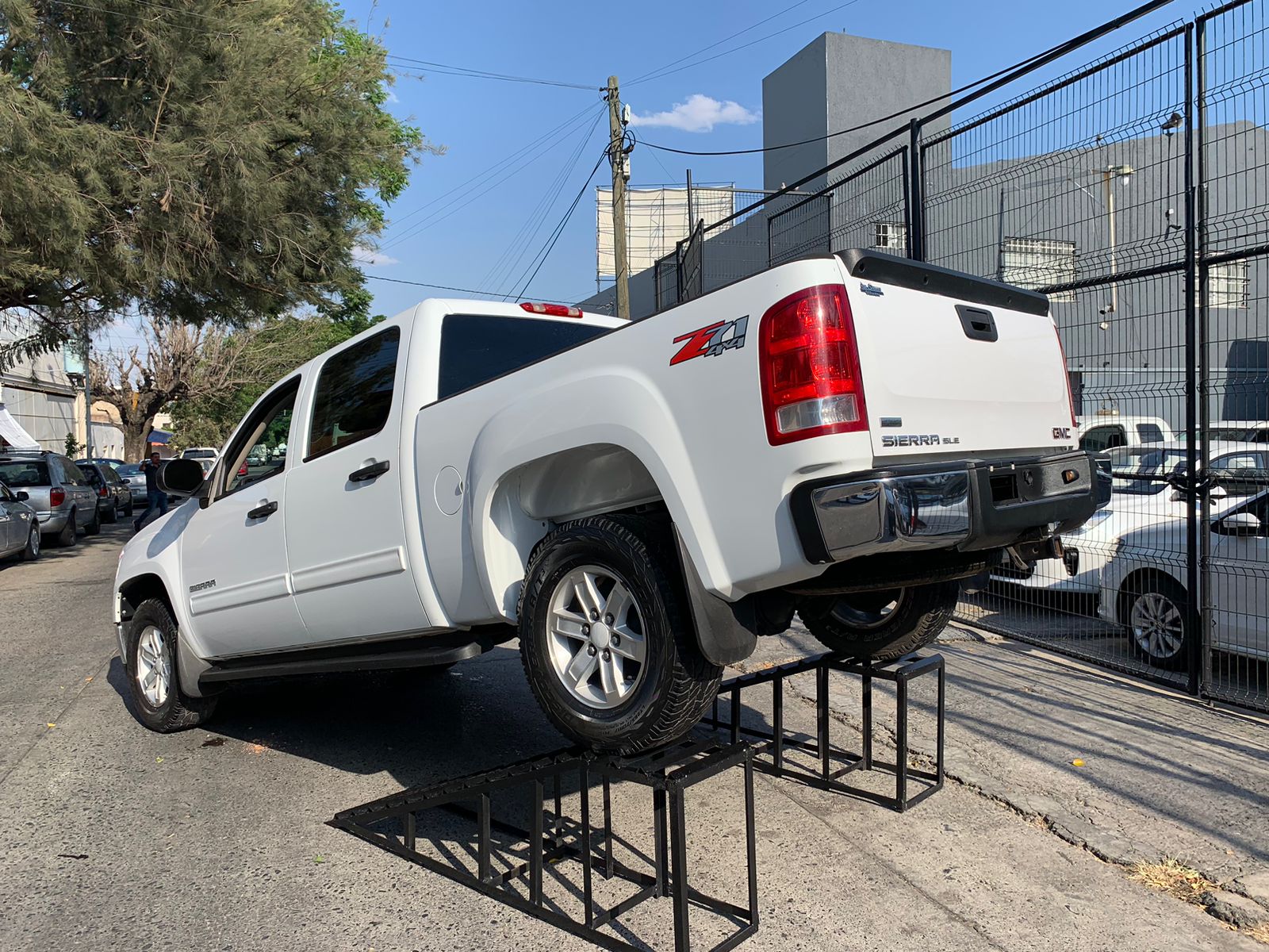 GMC Sierra 2011 Crew Cab V8 4x4 Automático Blanco