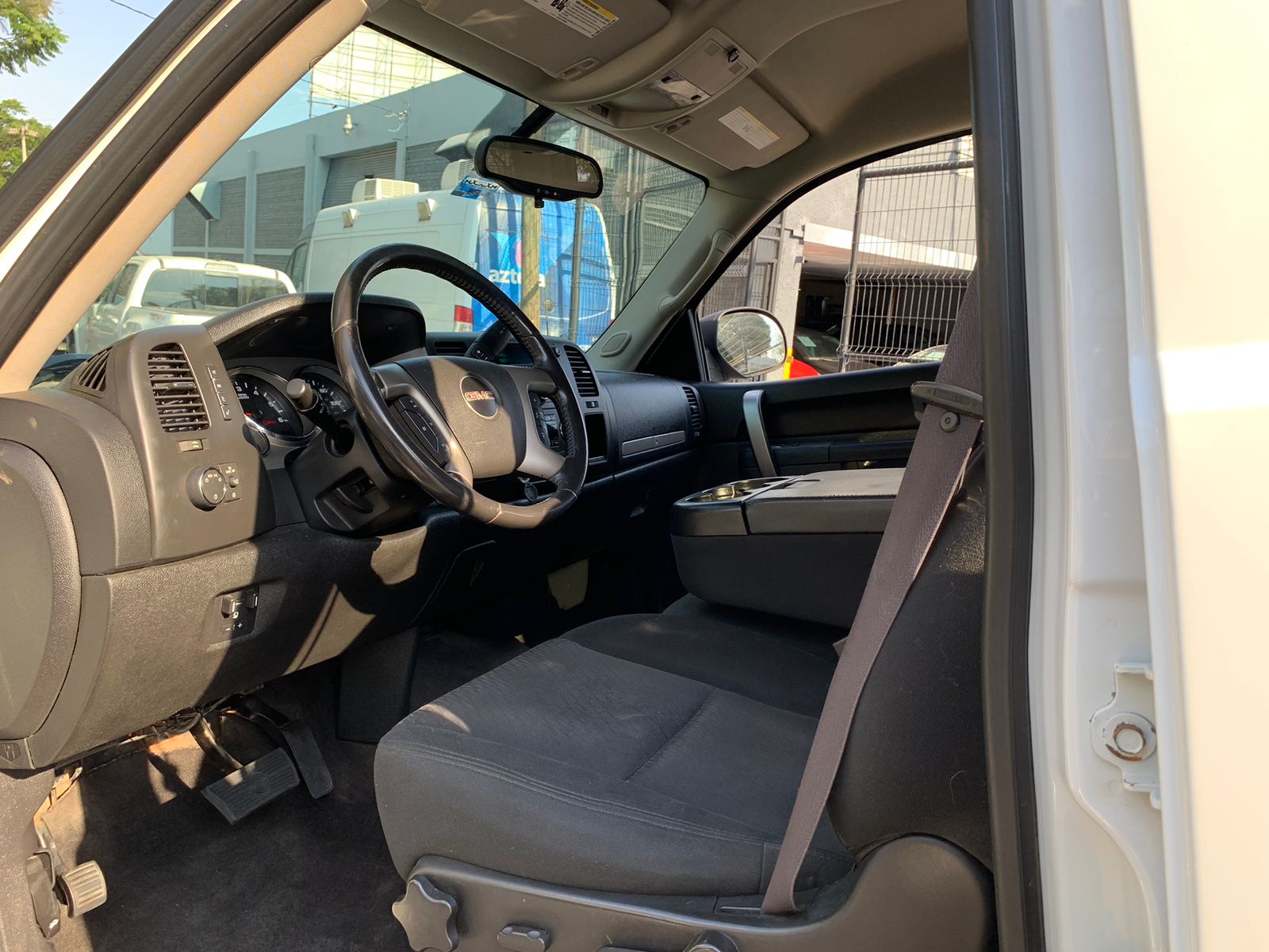 GMC Sierra 2011 Crew Cab V8 4x4 Automático Blanco