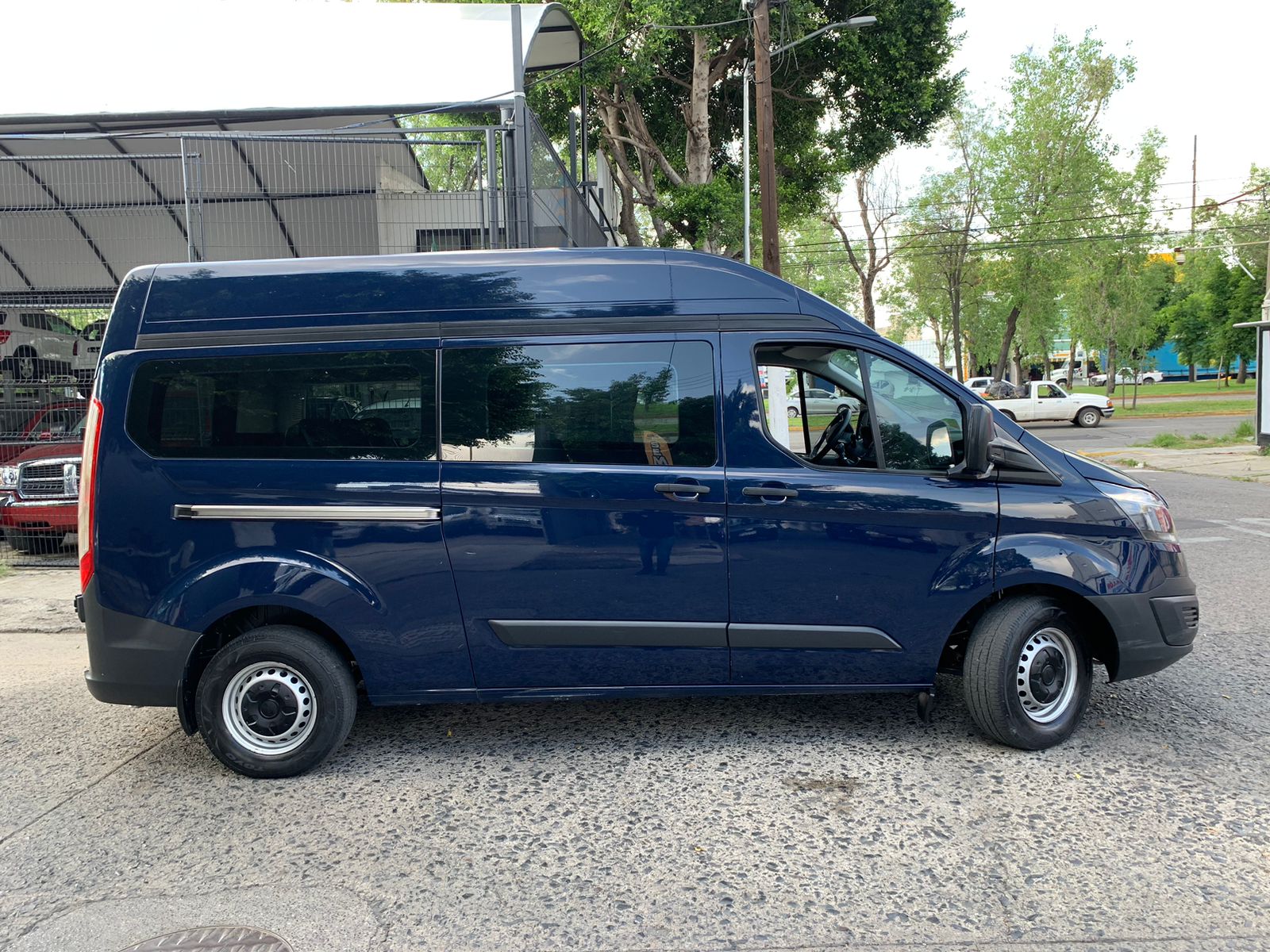 Ford Transit 2017 Pasajeros Custom Manual Azul