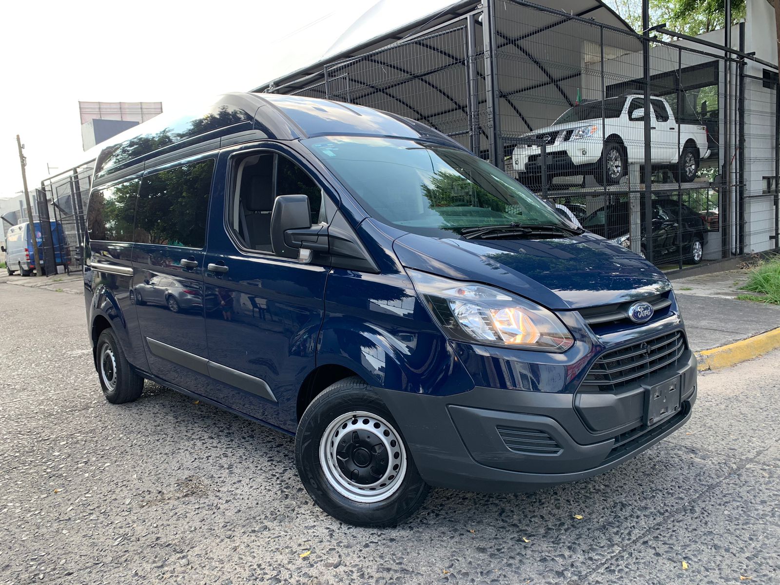 Ford Transit 2017 Pasajeros Custom Manual Azul