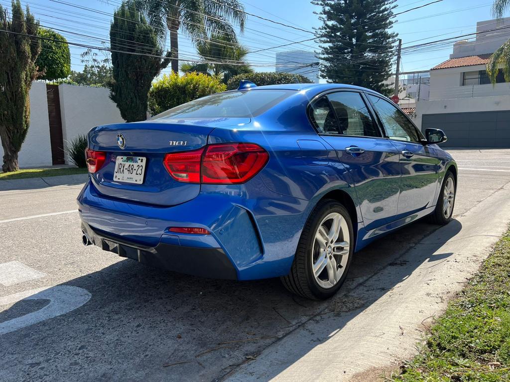 BMW Serie 1 2020 118iA M SPORT Automático Azul