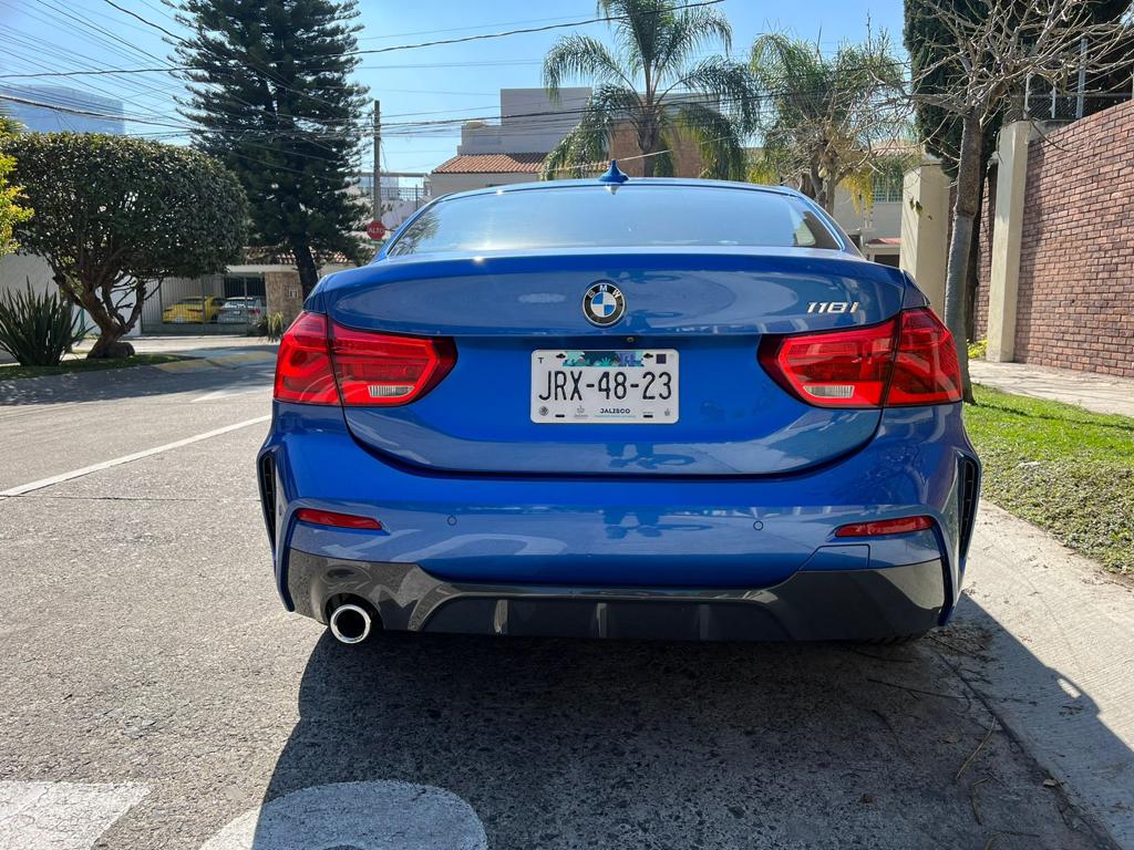 BMW Serie 1 2020 118iA M SPORT Automático Azul