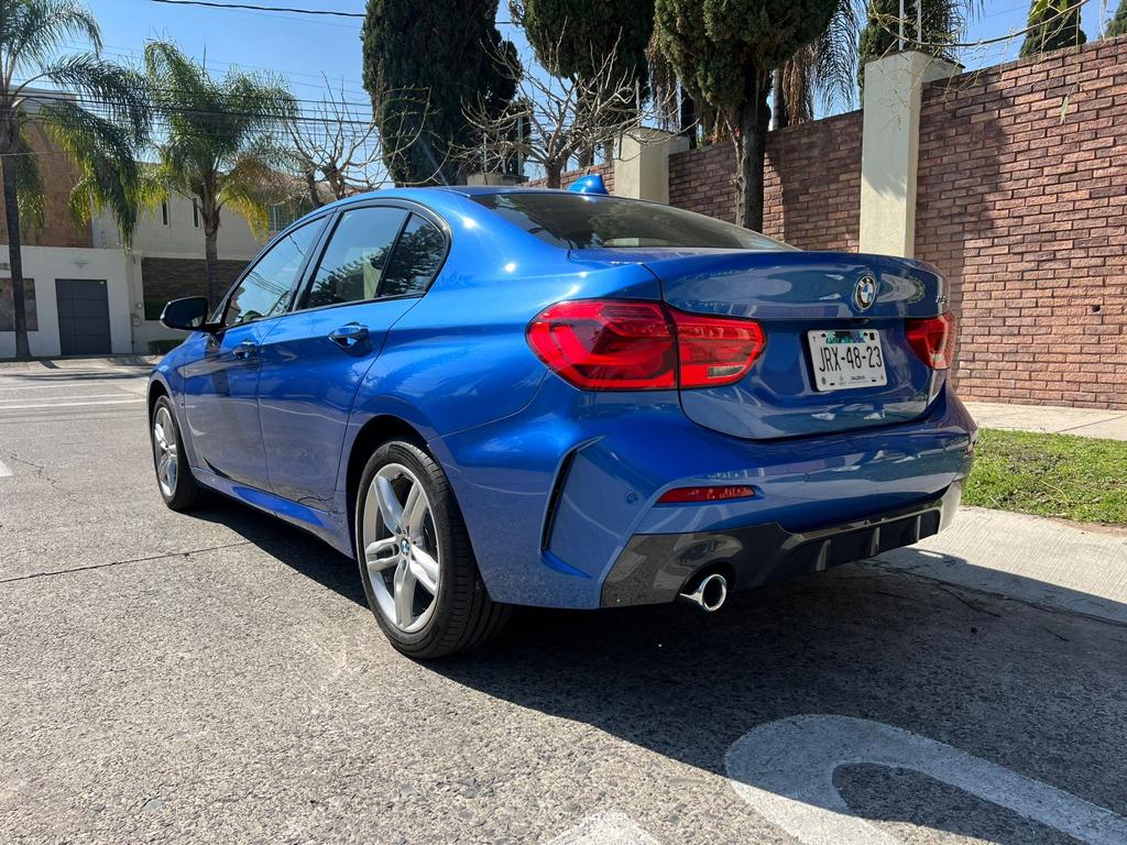 BMW Serie 1 2020 118iA M SPORT Automático Azul