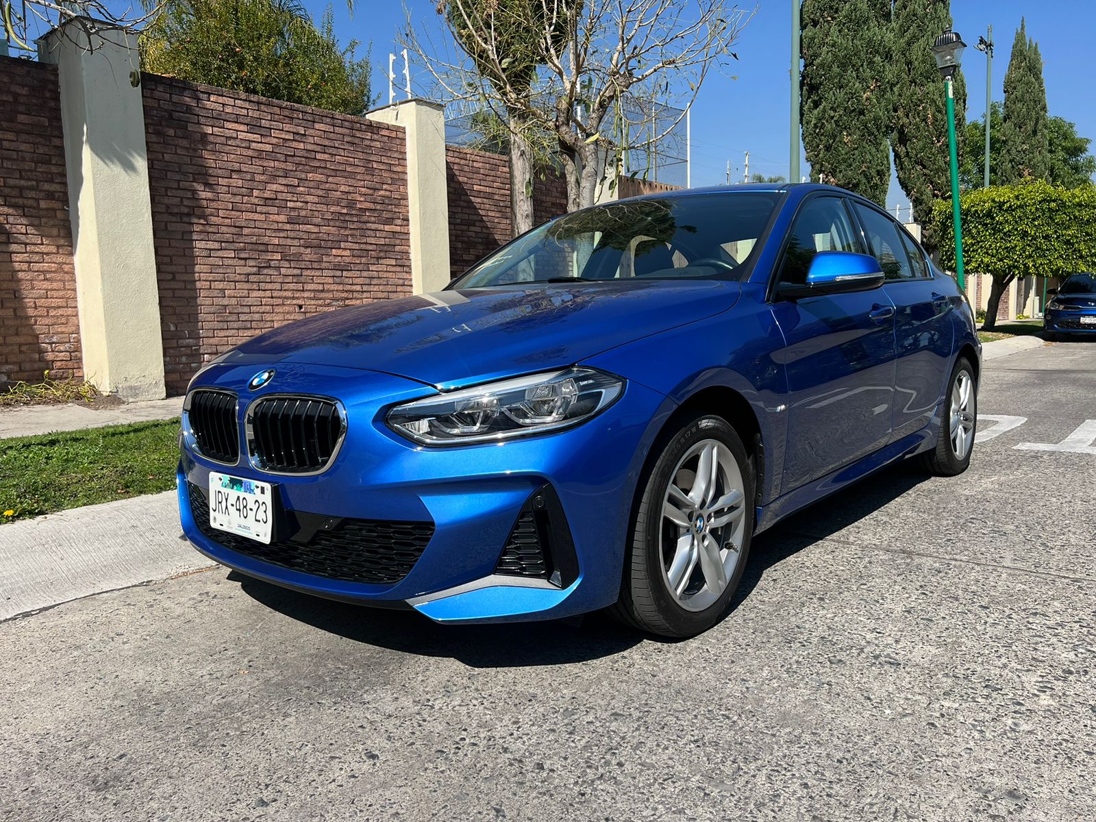 BMW Serie 1 2020 118iA M SPORT Automático Azul